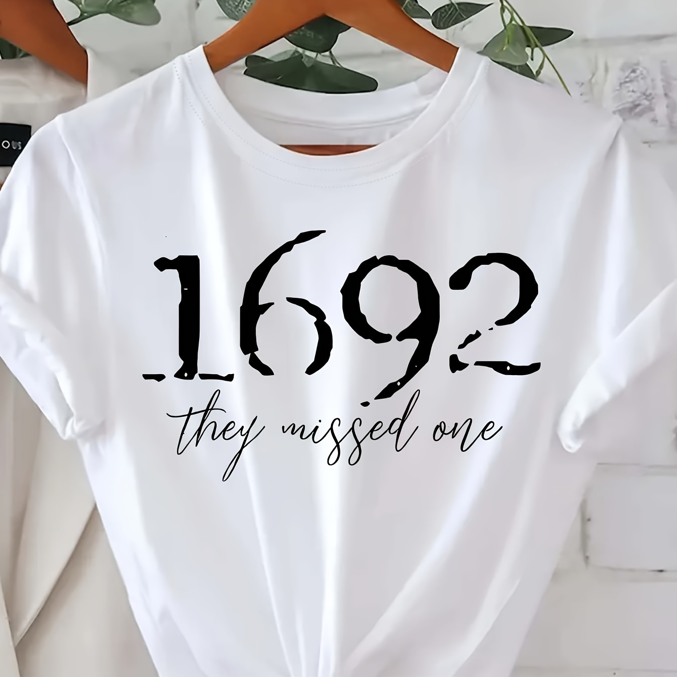 

Letter Print T-shirt, Short Sleeve Crew Neck Casual Top For Summer & Spring, Women's Clothing