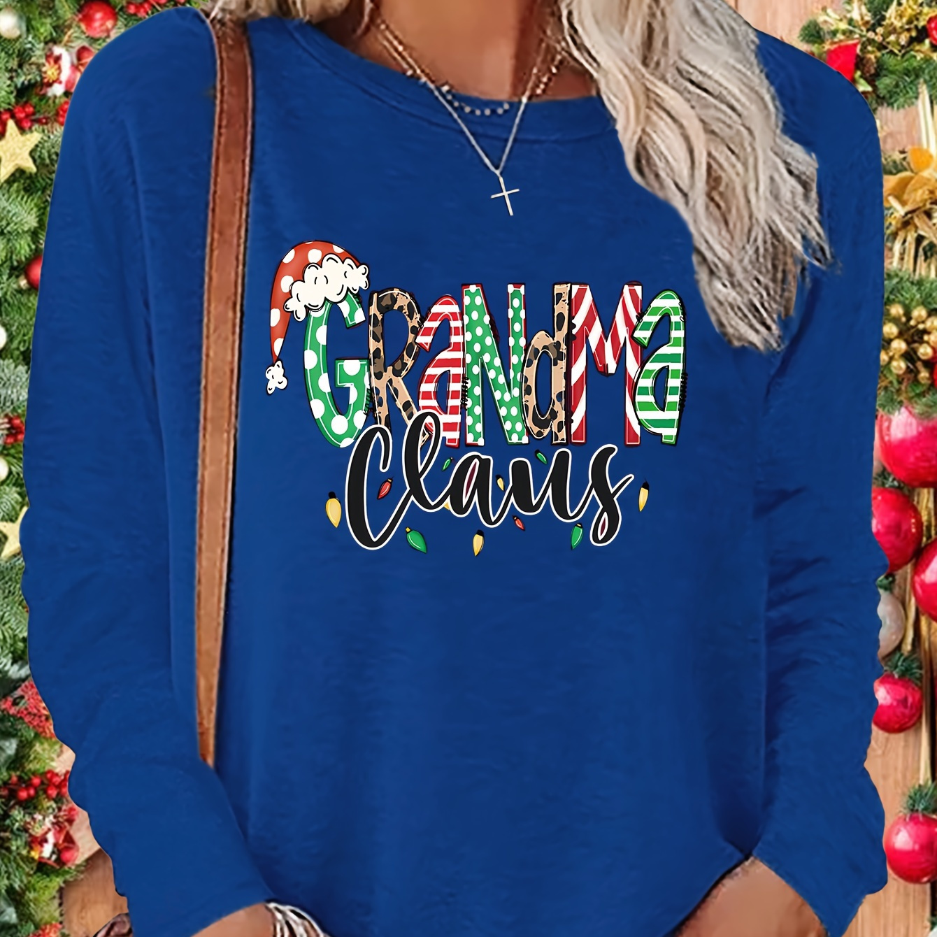 

Women's Polyester Christmas Applique Crew Neck Long Sleeve Casual T-shirt With Knit Fabric - Festive Grandma Claus Pattern For Fall Season