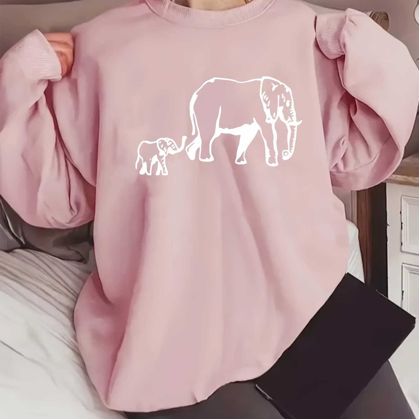 

Plus Size Elephant Print Pullover Sweatshirt, Casual Long Sleeve Crew Neck Sweatshirt For Fall & Spring, Women's Plus Size Clothing