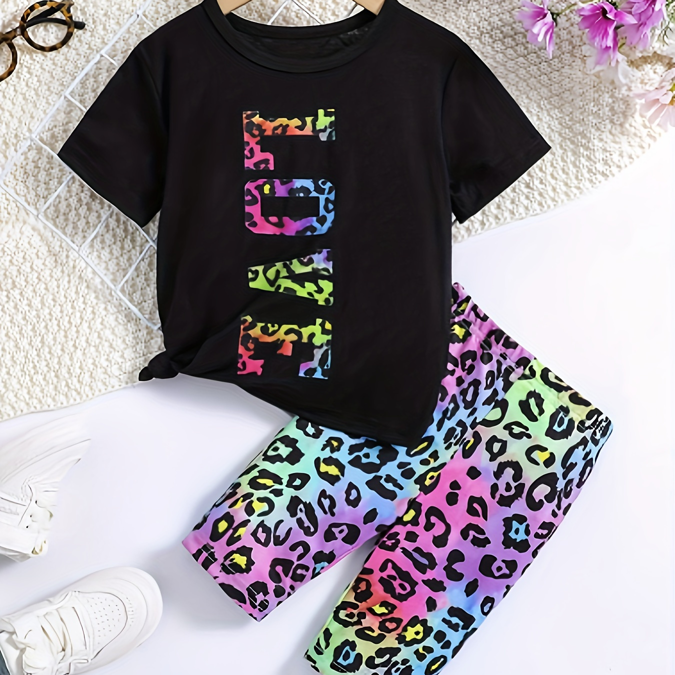 

Girls Sporty 2pcs Letter Love Graphic T-shirt & Leopard Print Biker Shorts Set Casual Outfits For Summer