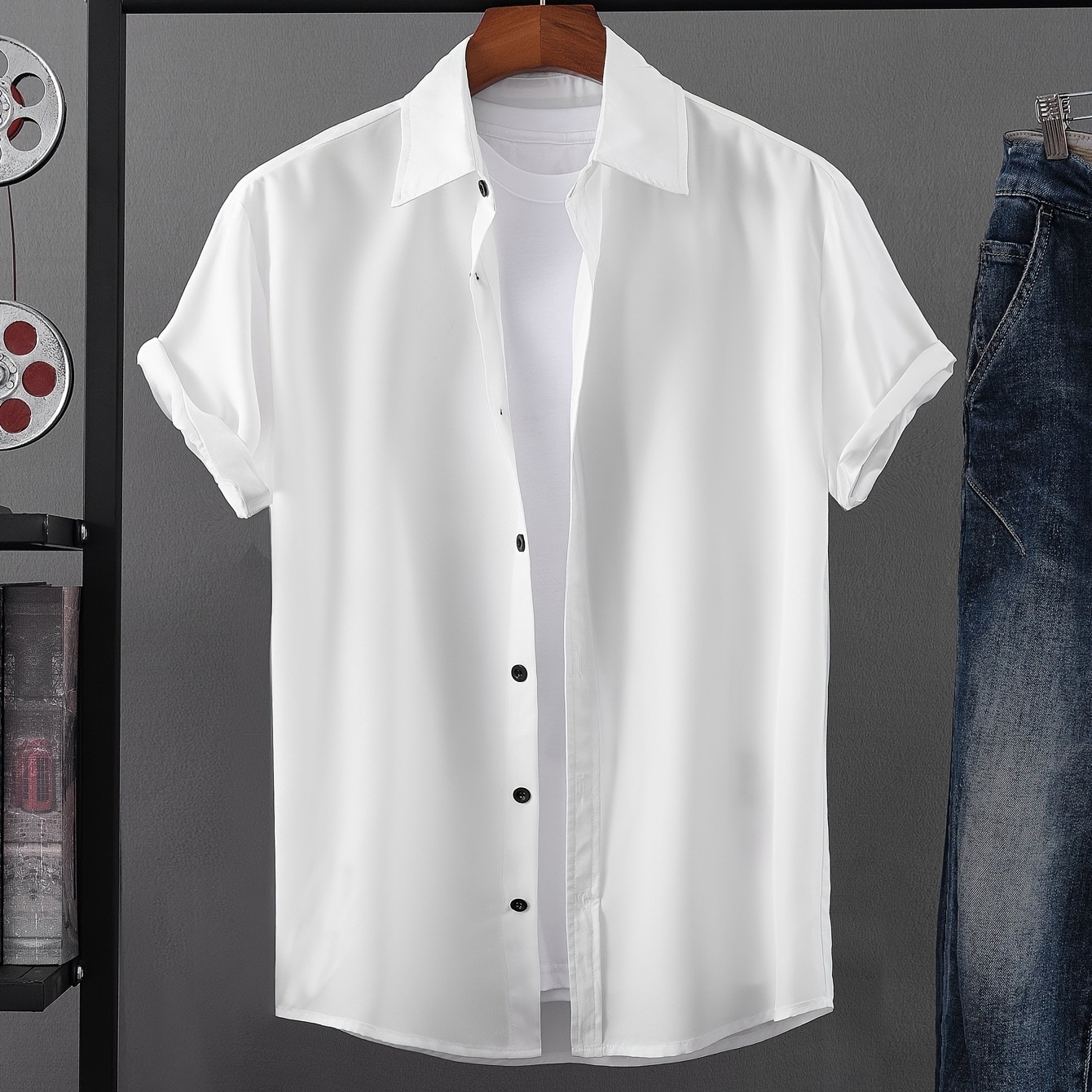 

Chemise à manches courtes unie pour homme avec revers, chemise boutonnée décontractée pour homme pour les tenues quotidiennes d'été et les stations de vacances