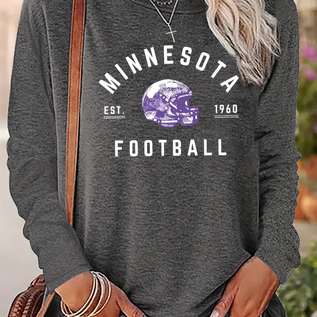 

Women's Football Graphic T-shirt, Long Sleeve Crew Neck Casual Top, 100% Polyester Knit Fabric, Applique Detail, Regular Length - Fall Season Fashion