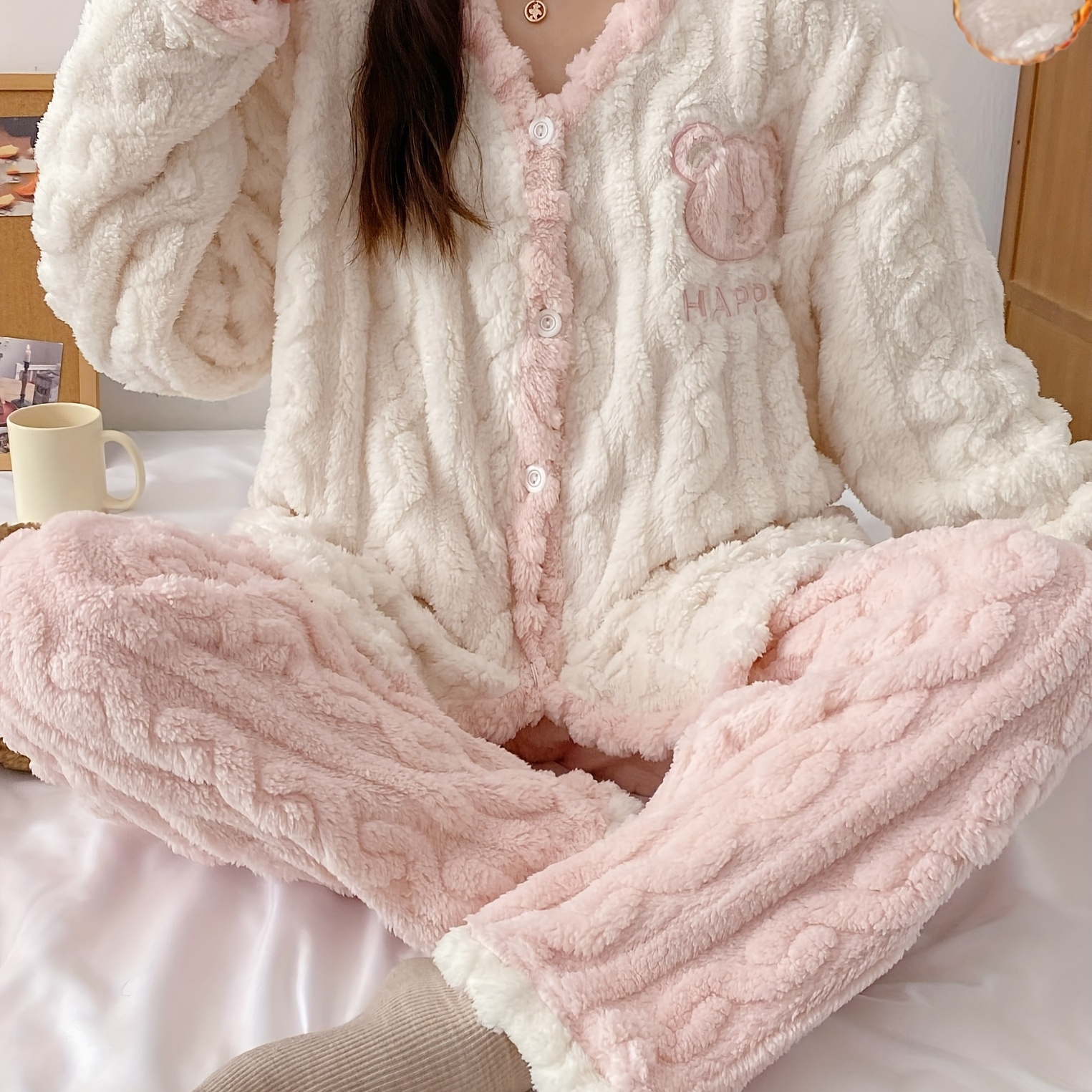 

Winter Women's Warm Velvet Pajama Set, Bear Letter Pattern Casual Set