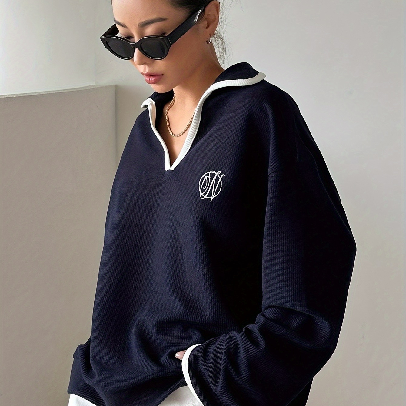 

Women' Pullover Hoodie, Polyester, Casual V-neck, Color Embroidery, Knit Fabric, Fall/winter Season, Oversized Shoulder Sweatshirt