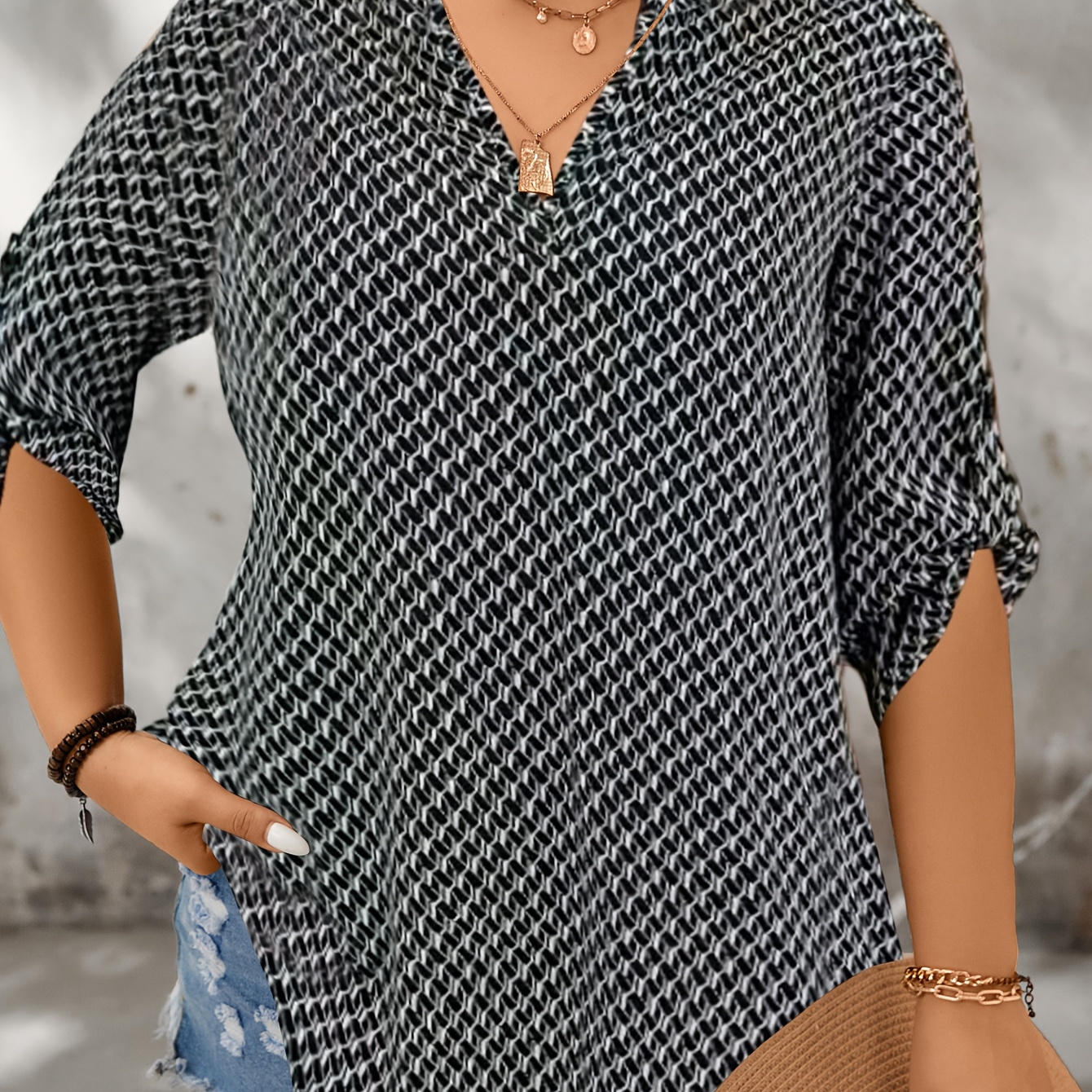 

Women's Casual V-neck Romper - Chic Pattern, Roll-up Sleeves, Lightweight Polyester, Machine Washable - Fall/winter, Casual Wear| Design|layering Piece