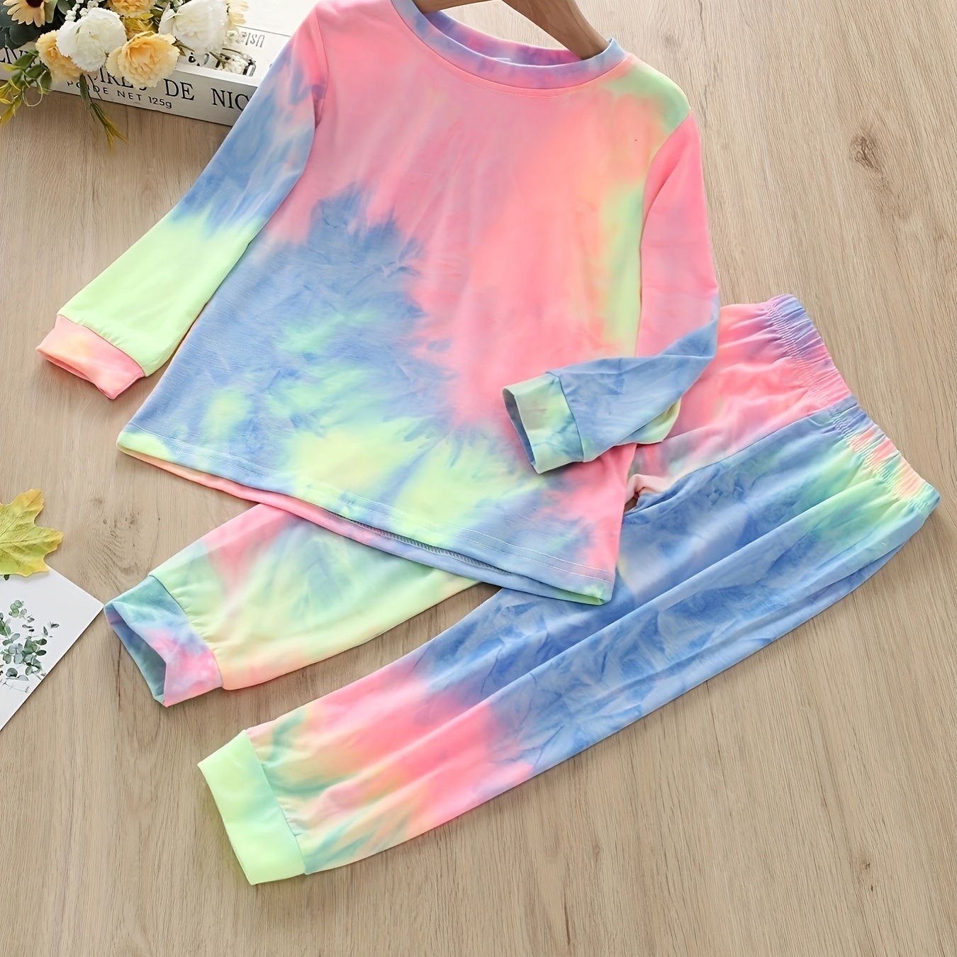 

2022 Autumn Winter New Girls' Casual Wear Rainbow Tie-dye Print Long-sleeved Trousers Set