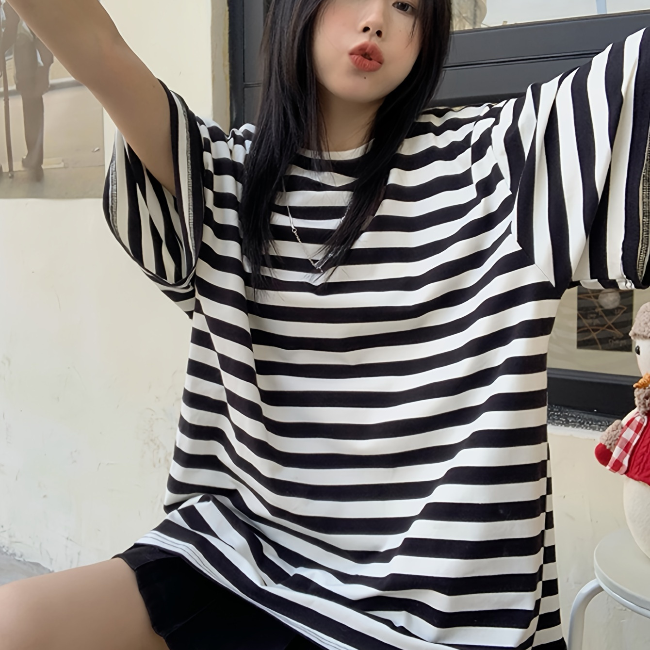 

Striped Print Crew Neck T-shirt, Casual Short Sleeve Oversized T-shirt, Women's Clothing