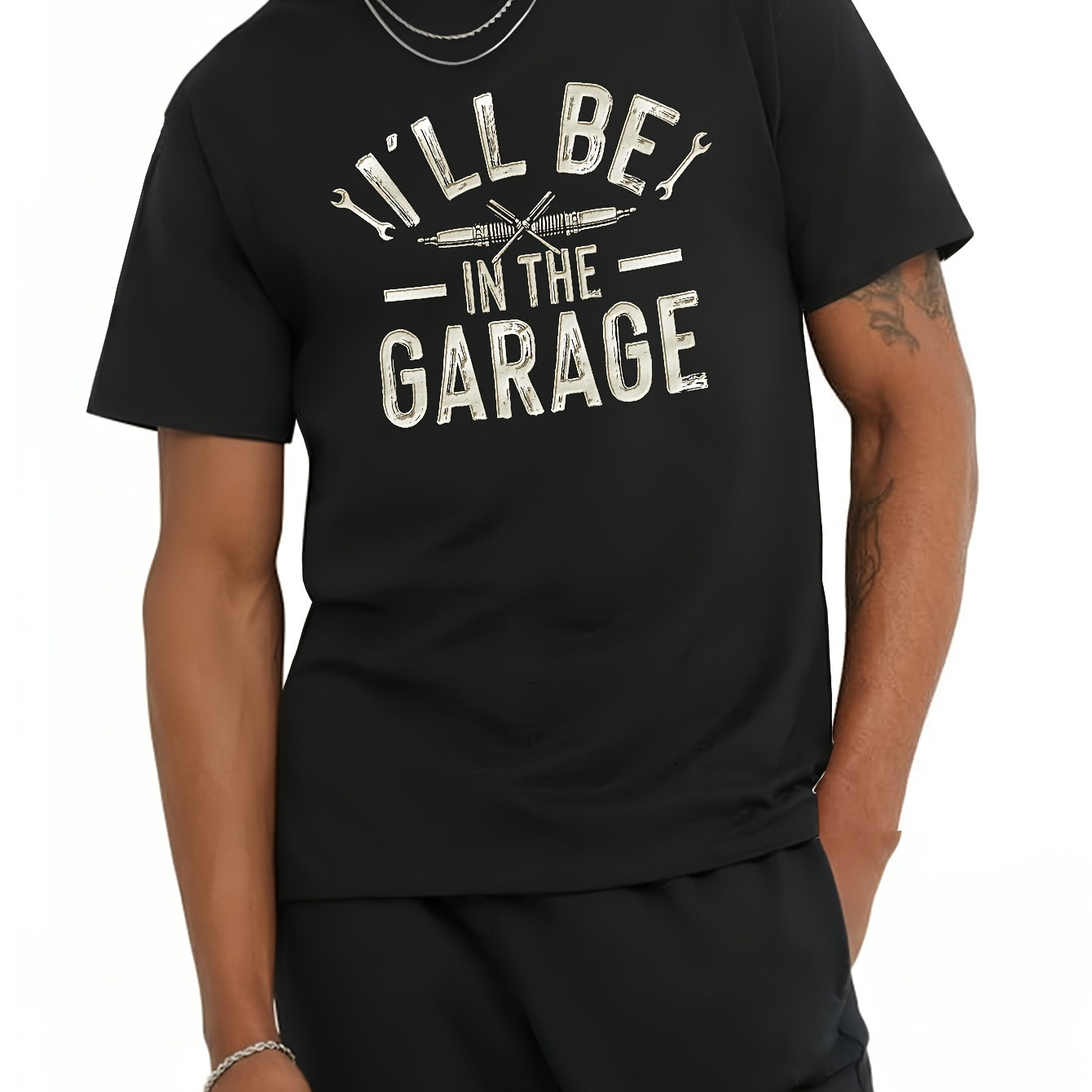 

Men's Front Print T-shirt "in The Garage" Graphic Tee Summer Casual Tee Streetwear Top