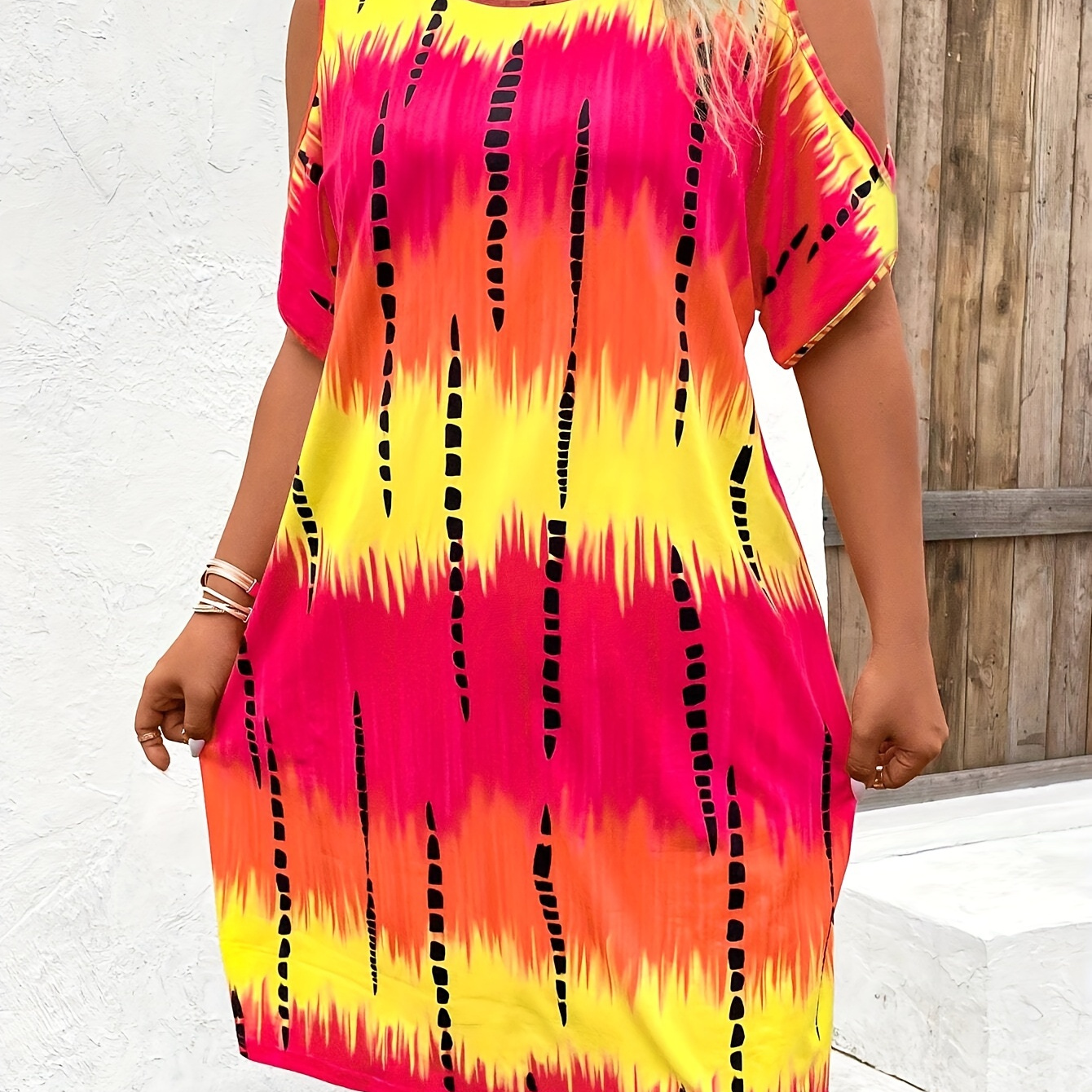 

Plus Size Ombre Print Cold Shoulder Dress, Casual Crew Neck Dress For Spring & Summer, Women's Plus Size Clothing