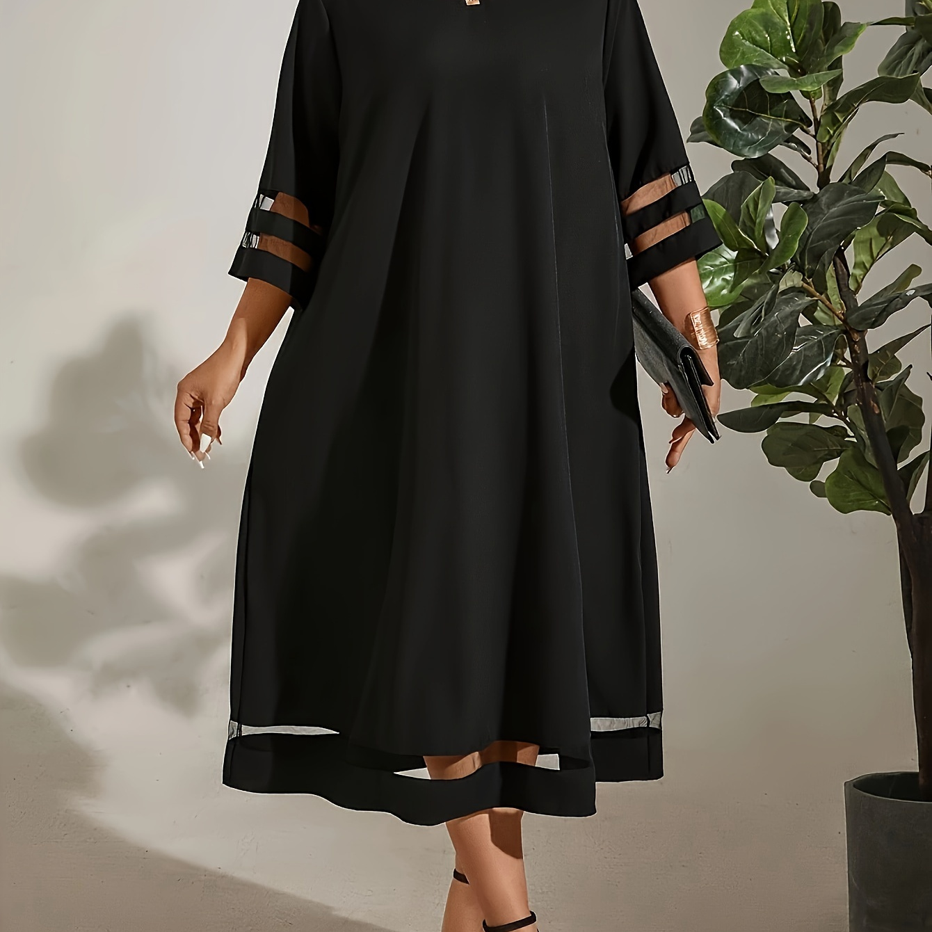 

Robe Midi Élégante Grande Taille avec Détail en Contrastante - Col Rond, -Manches, Tissu Non Extensible - Lavable en Machine - Parfaite pour Toutes les