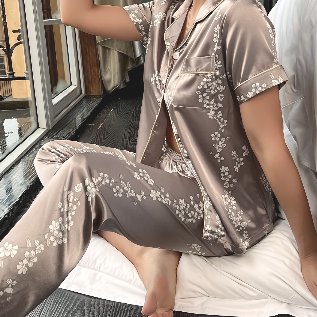 

Women's Cherry Blossom Satin Pajama Set - Short Sleeve Button-up Top & Elastic Long Pants, Machine Washable Short Sleeve Tops For Women Satin Pajama Sets Women