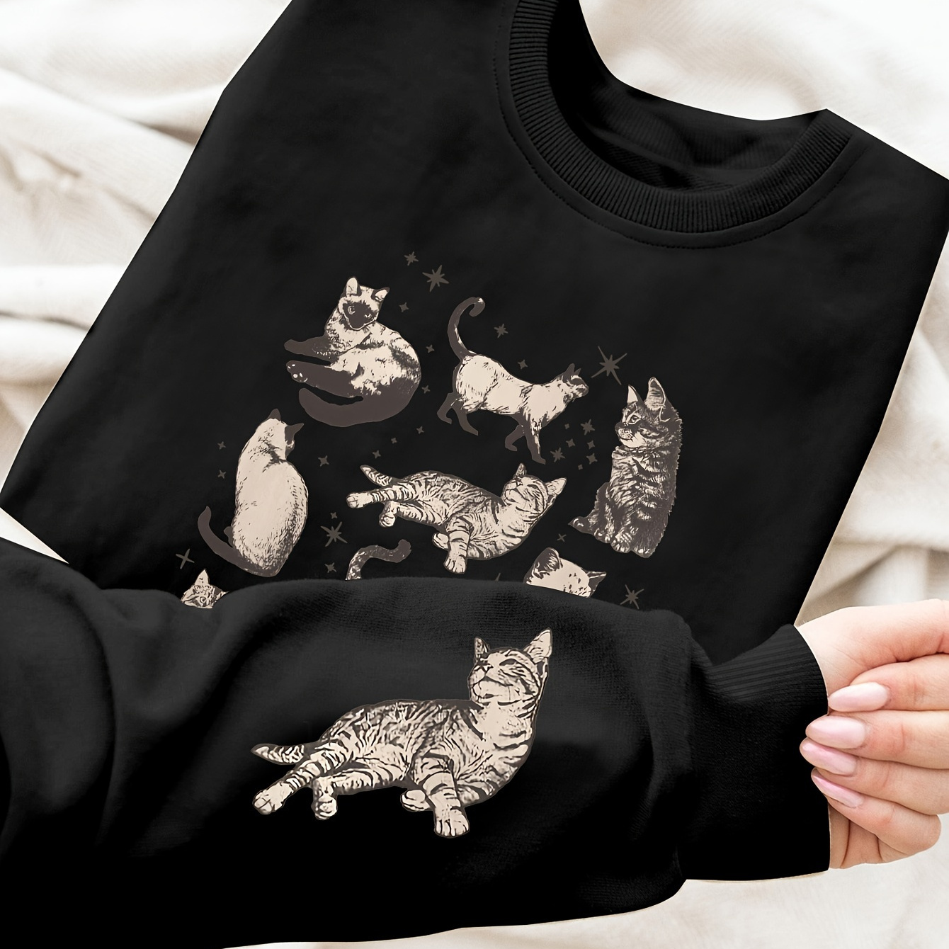 

Women's Fashion Cat Print Sweatshirt, Cozy Crew Neck, Knit Fabric, Polyester, Casual Style, Autumn/winter Season, Animal Pattern, Embroidered Detail