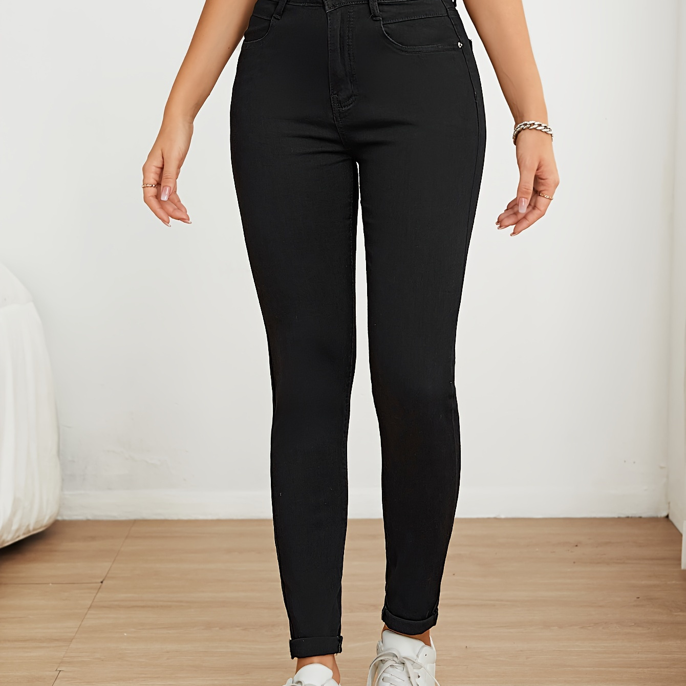 

Jean en denim stretch taille haute pour femme avec coton, polyester et spandex, coupe quatre saisons, taille haute, lavable en machine.