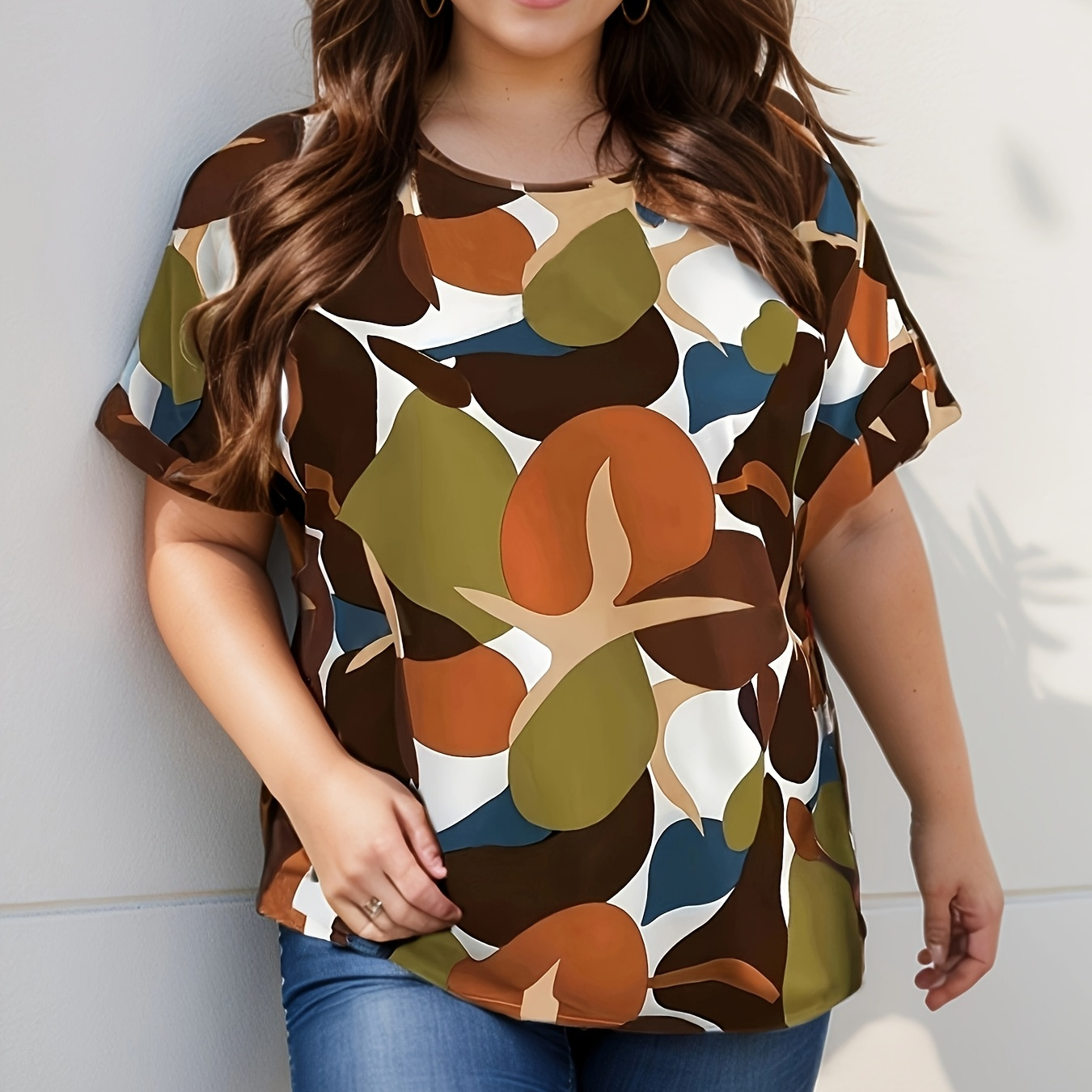 

Size Women's T-shirt With Unique Print - Casual Crew Neck, Short Sleeve Top For Summer