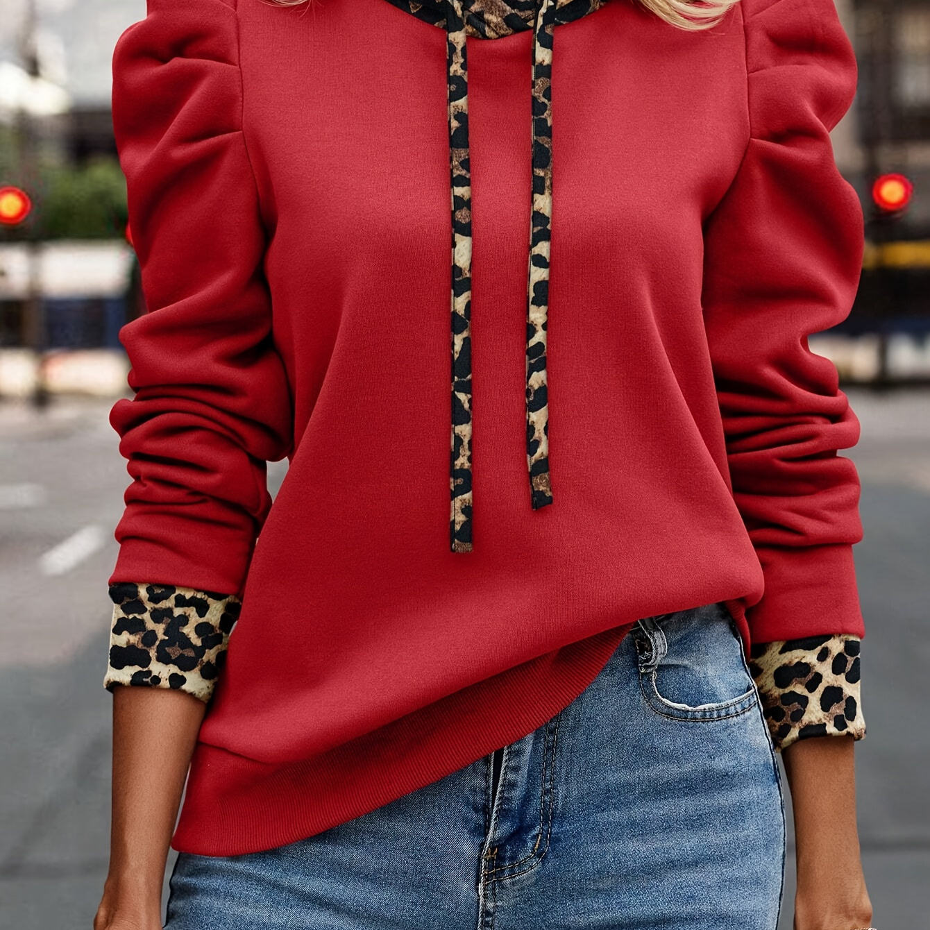 

1pc Elegant Women's Leopard Print Hooded Casual Long Sleeve Sweatshirt, Polyester Knit Fabric, Loose Fit Pullover With Drawstring, Leg Of Sleeves For Winter