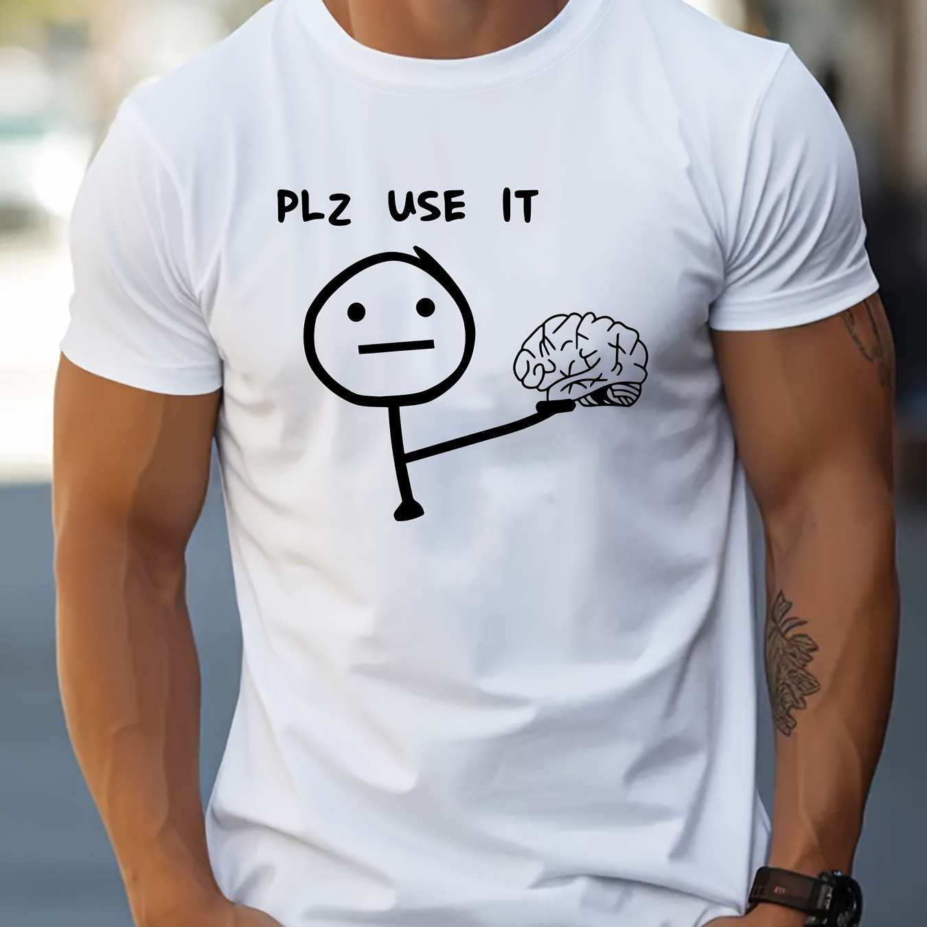 

Men's Stylish " Plz Use It" Creative Print T-shirt, Crew Neck Short Sleeve, Casual Tee, Versatile Top For Spring And Summer, Trendy Streetwear Fashion