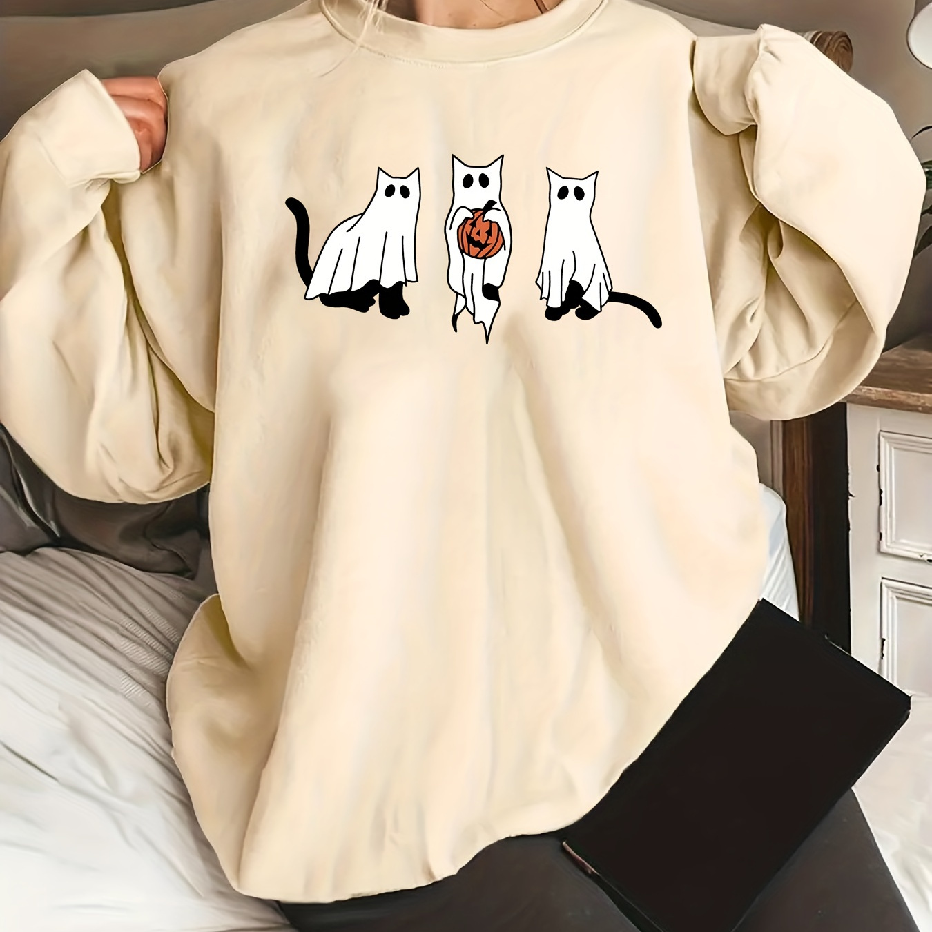 

Plus Size Halloween Casual Sweatshirt, Women's Plus Cute Ghost Cat & Letter Print Long Sleeve Round Neck Slight Stretch Pullover Top