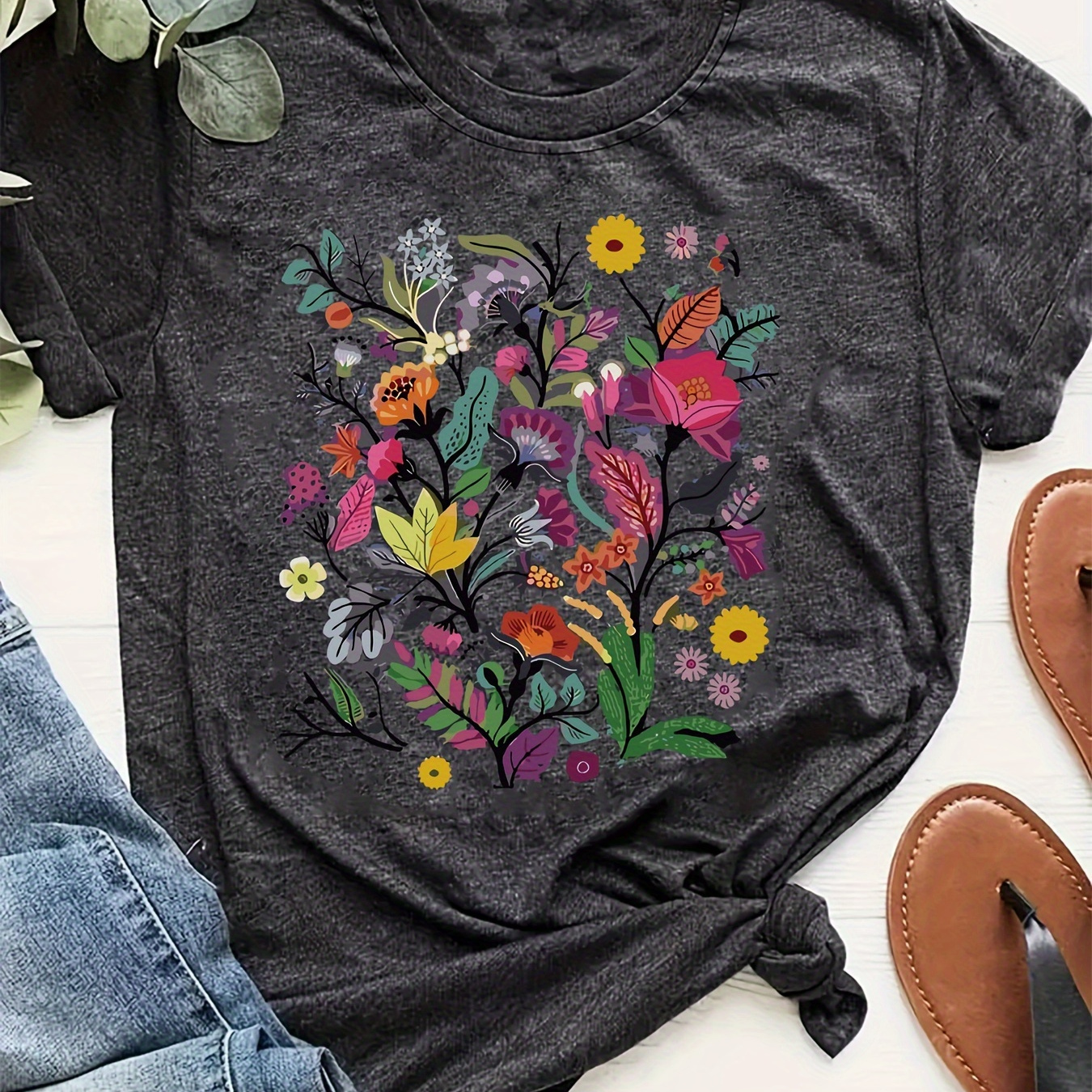 

Plus Size Floral Print T-shirt, Casual Short Sleeve Crew Neck Top For Spring & Summer, Women's Plus Size Clothing