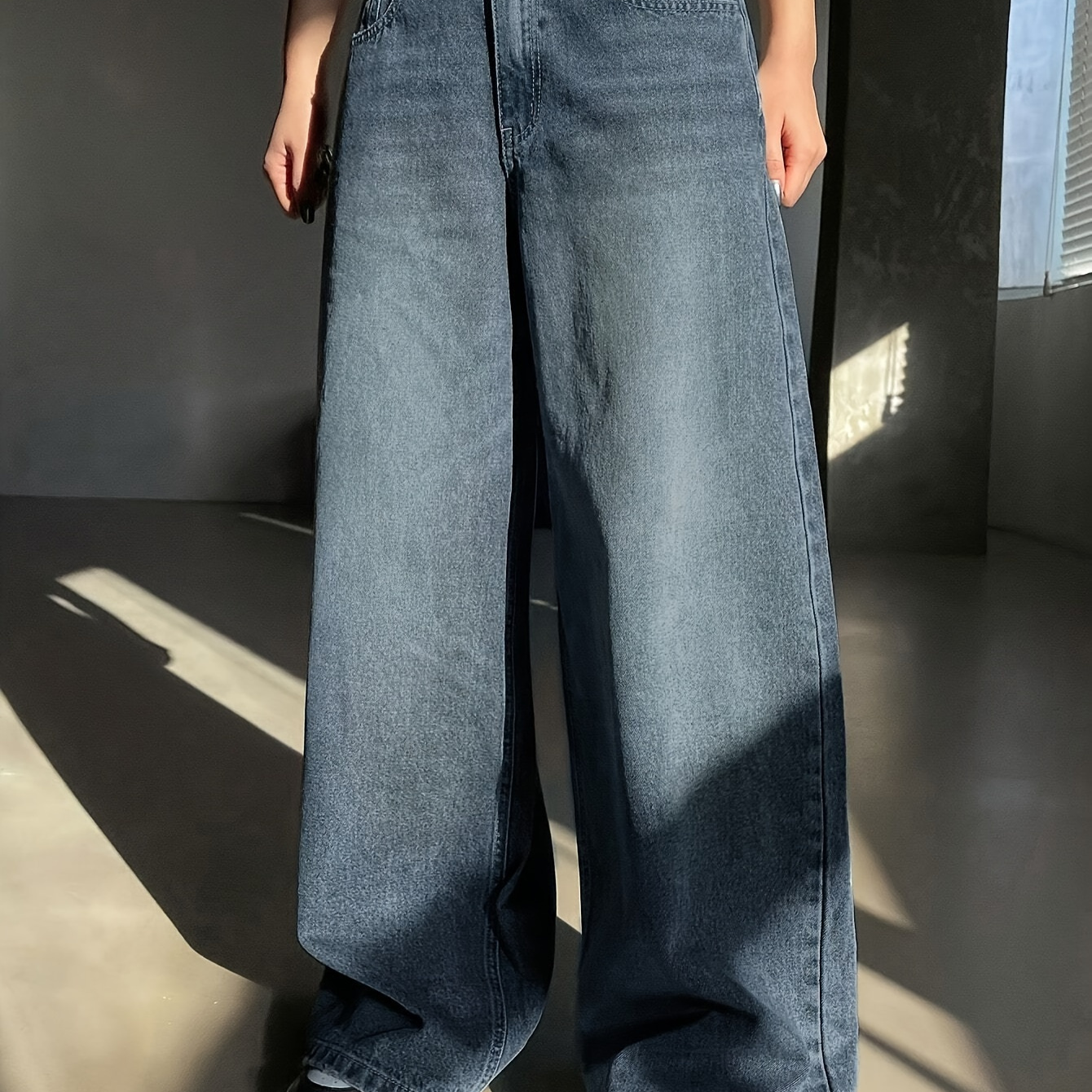 

Vintage-inspired Washed Blue Wide-leg Jeans For Women - Loose Fit, Zip & Button Closure, Stretch Denim, Plus Size Jeans