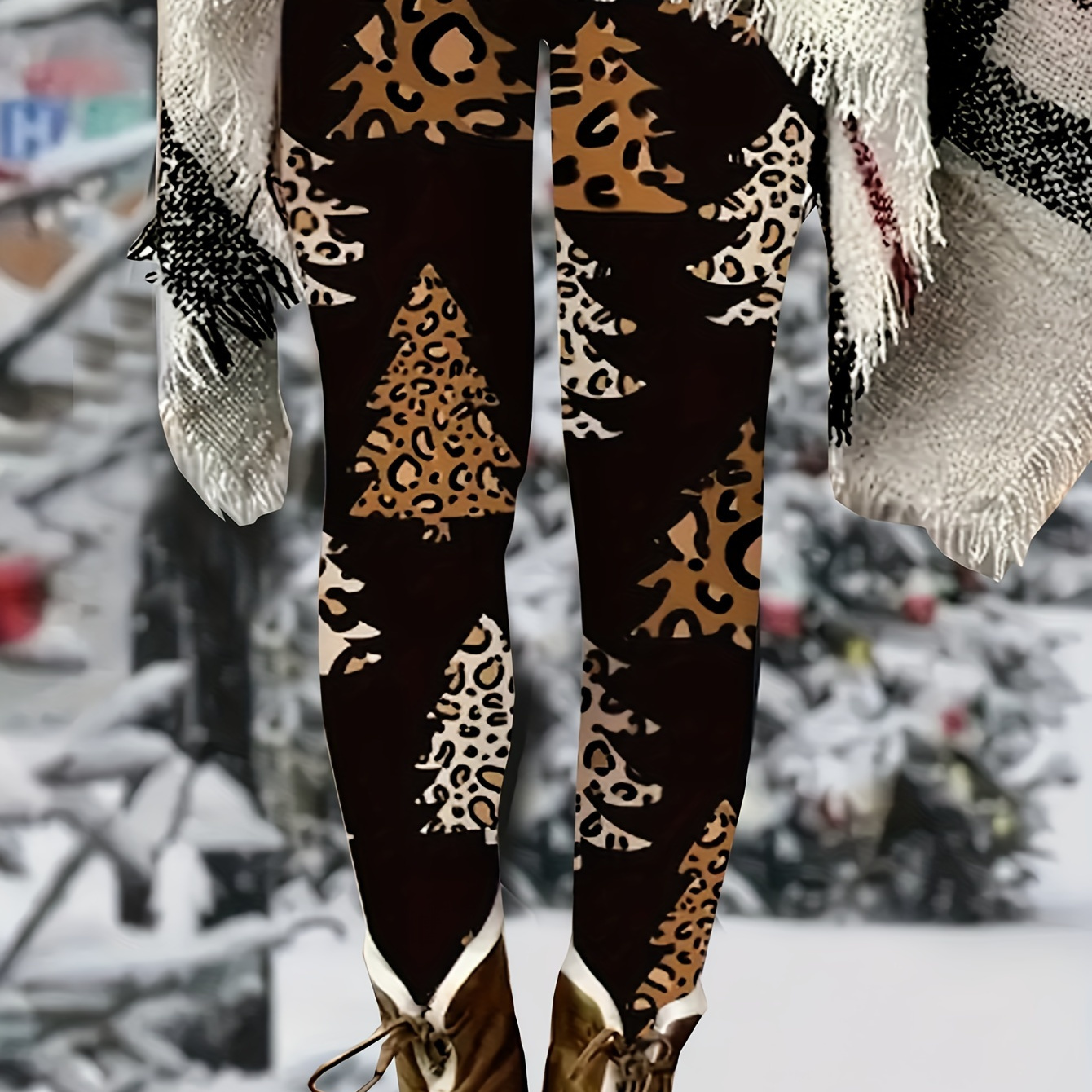

Leggings imprimés léopard grande taille avec motif d'arbre de Noël - Mélange de polyester élégant avec stretch moyen, tissu tricoté, coupe skinny pour toutes les