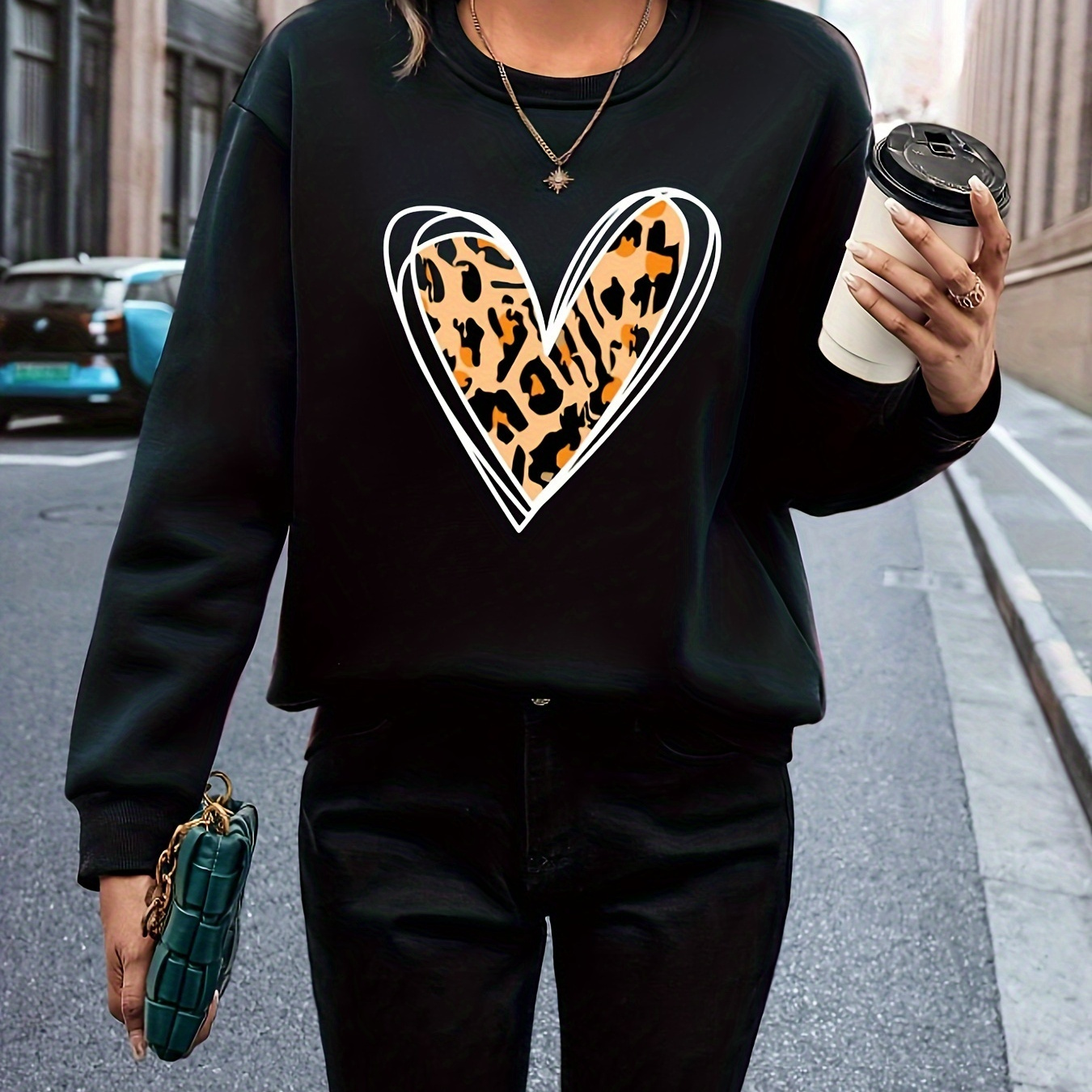 

Leopard Heart Print Sweatshirt, Casual Long Sleeve Crew Neck Sweatshirt For Fall & Winter, Women's Clothing