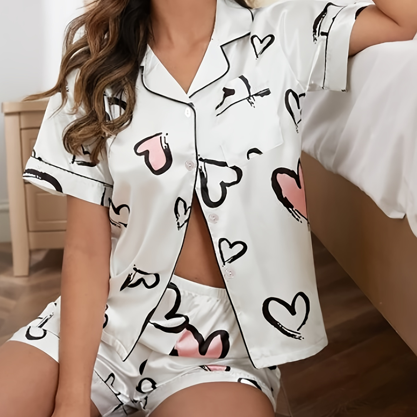 

Casual Heart Print Satin Pajama Set, Short Sleeve Button Up Lapel Collar Top & Elastic Shorts For Valentine's Day, Women's Sleepwear & Loungewear