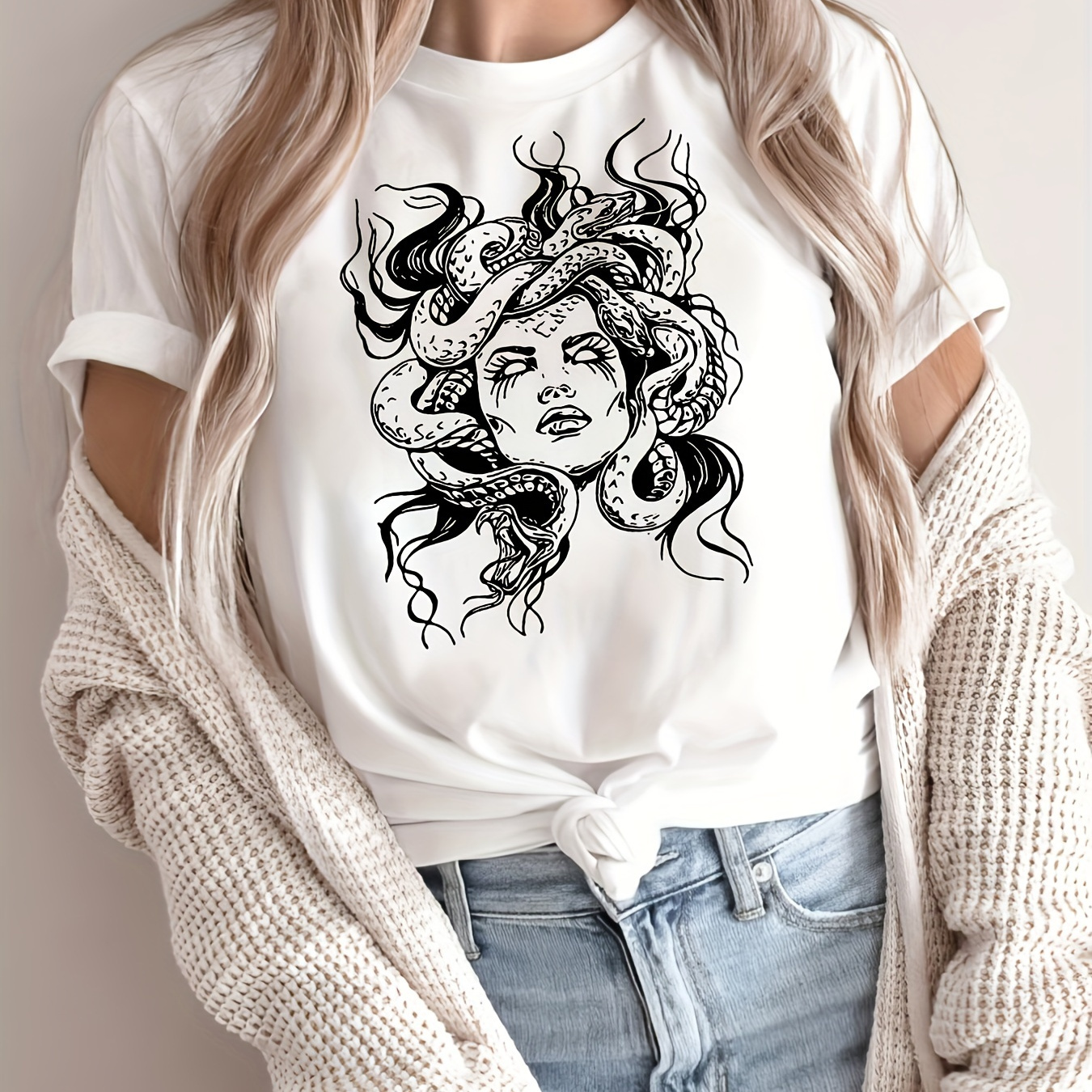 

Medusa Print T-shirt, Ancient Greek Mythology Short Sleeve Crew Neck Casual Top For Spring & Summer, Women's Clothing