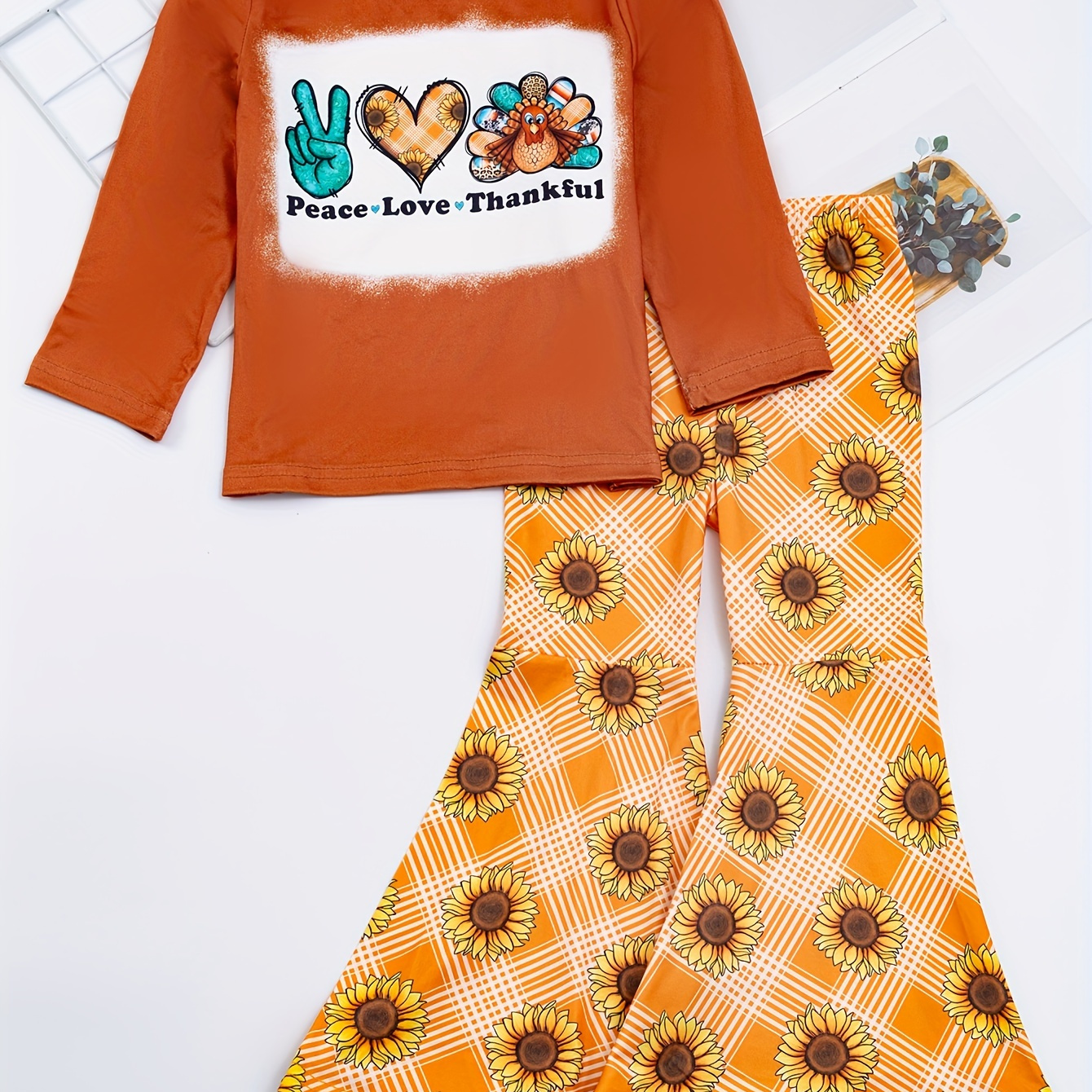 Girls 2pc Turkey Graphic Long Sleeve Top & Sun Flower Print Flare Pants, Kids Clothes For Fall Party Thanksgiving