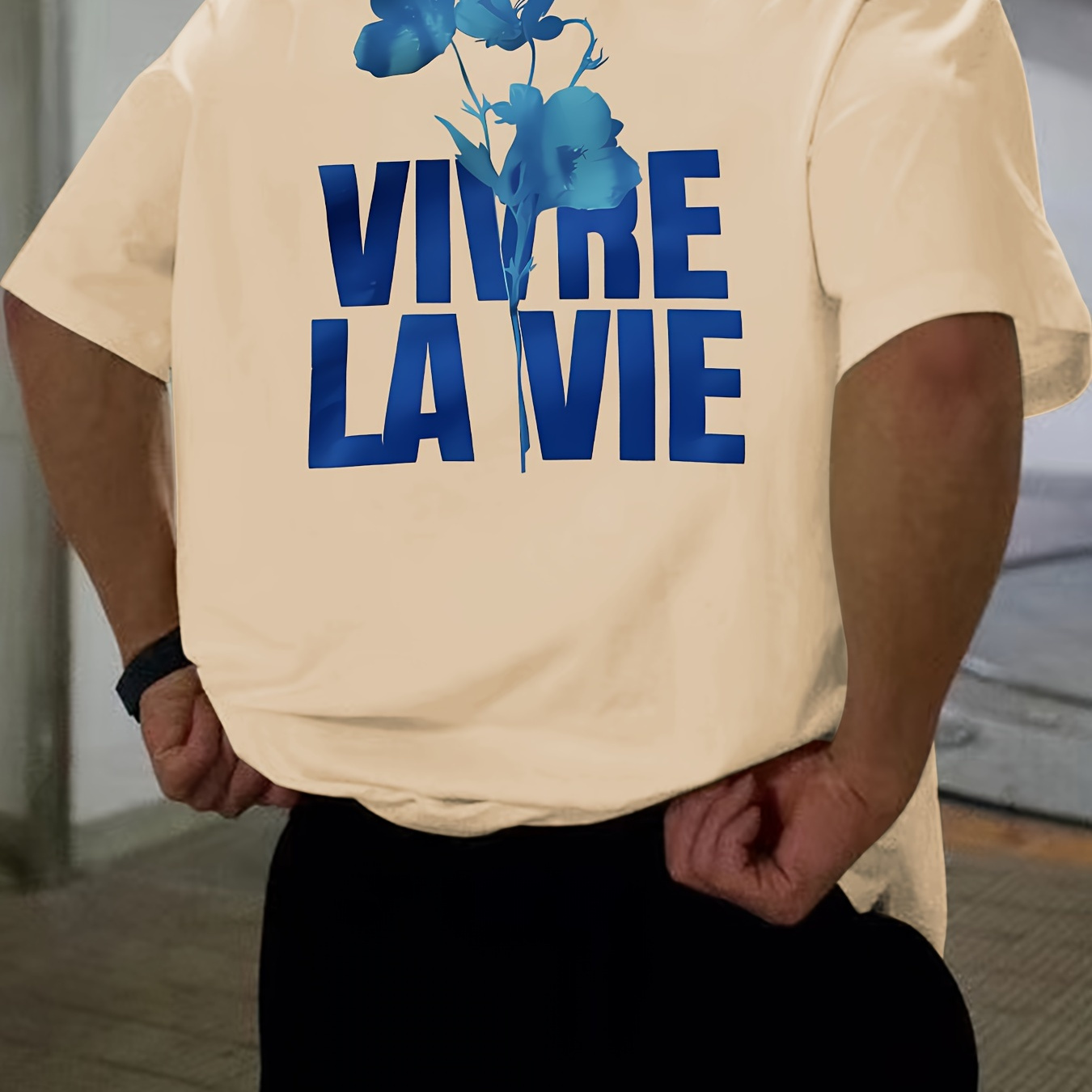 

Vivre " T-shirt décontracté à imprimé créatif pour homme, haut d'été et de printemps à manches courtes, coupe confortable, t-shirt élégant à col rond pour tous .