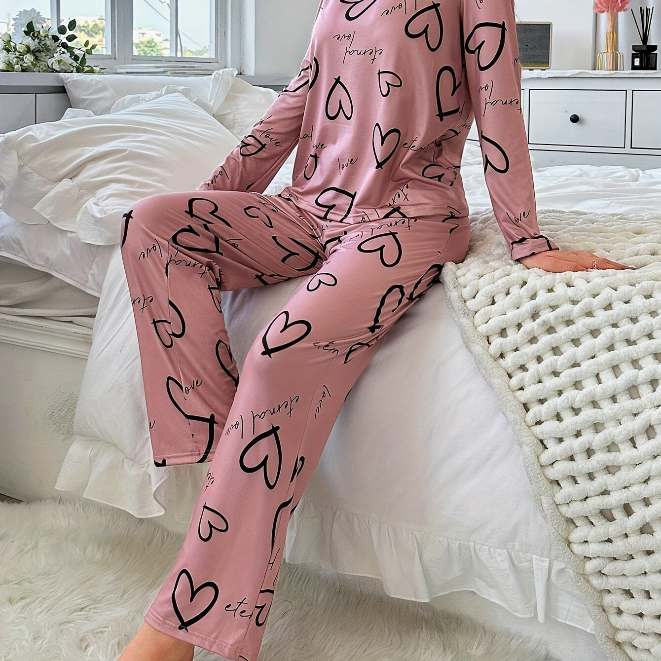 

Casual Heart Print Pajama Set For Fall & Winter, Round Neck Long Sleeve Top & Elastic Pants, Women's Sleepwear