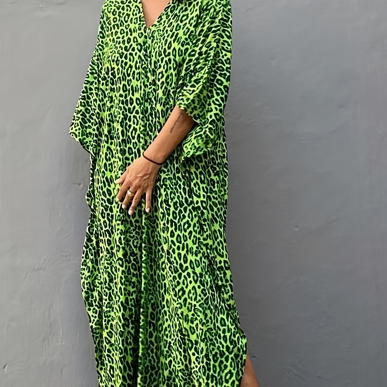 

Leopard Print Loose Fit V Neck Cover Up Dress, Plus Size Beach Kaftan, Women's Swimwear & Clothing