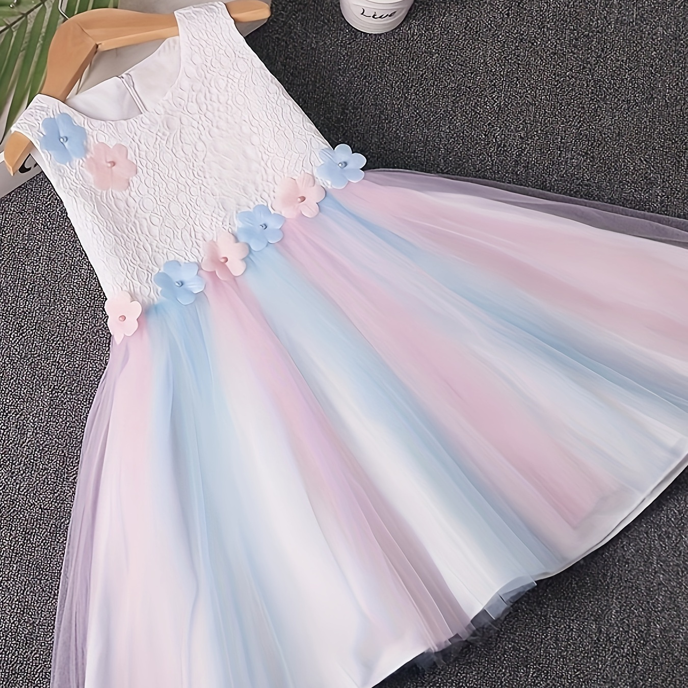 

Girl's Flower Decor Gradient Tulle Princess Sundress Sweet & Cute Sleeveless Party Gown For Children's Day Summer Gift