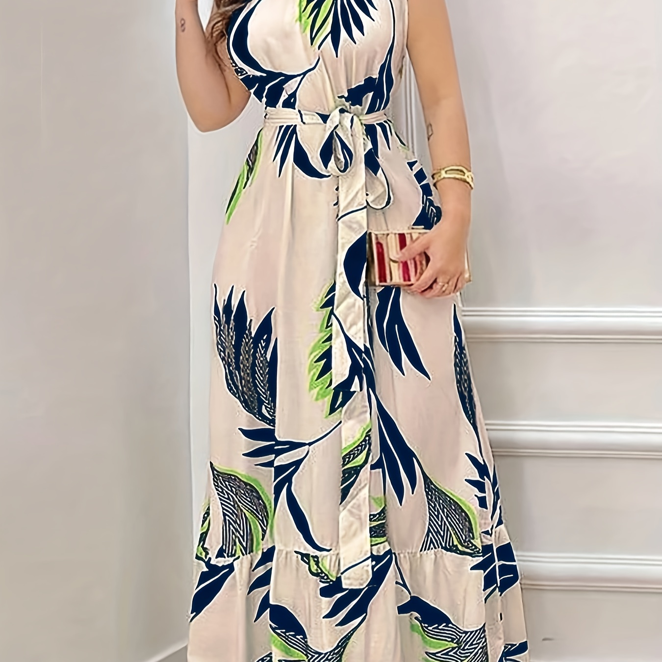 

Women's Elegant Sleeveless Maxi Dress With Belt, Tropical Plant Print, Polyester, Round Neck - Spring/summer 2025 Collection