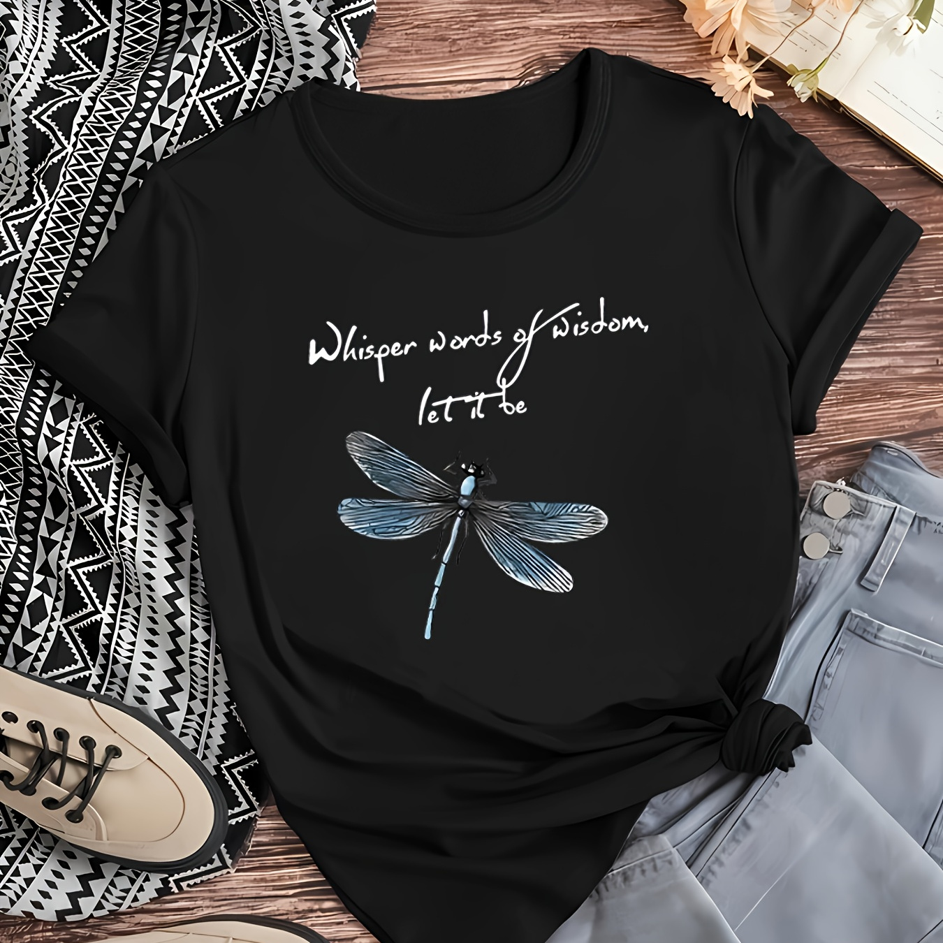 

Dragonfly Print Round Neck Sports T-shirt, Short Sleeve Running Casual Tops, Women's Activewear Graphic