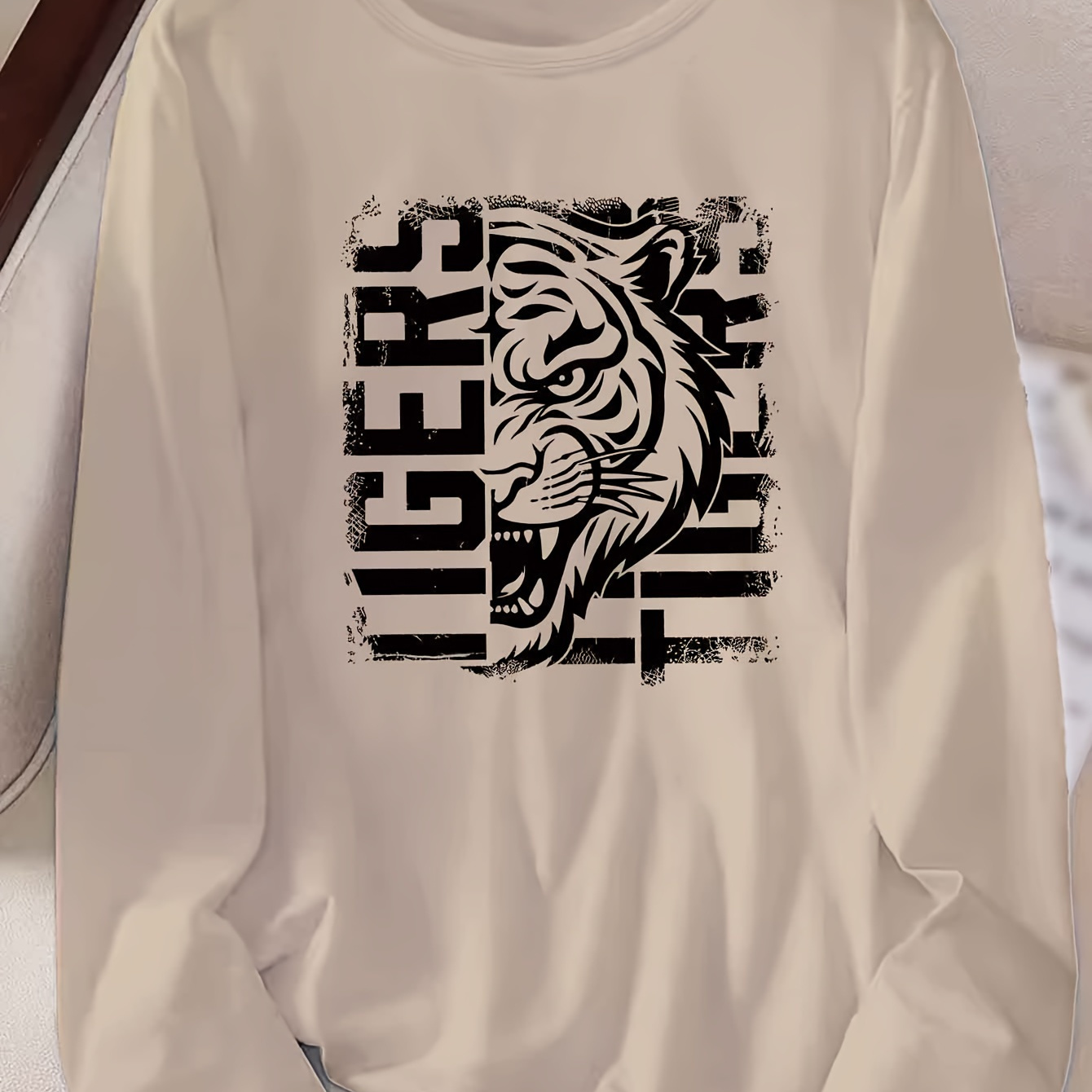 

Tiger Print T-shirt, Long Sleeve Crew Neck Casual Top For Spring & Fall, Women's Clothing