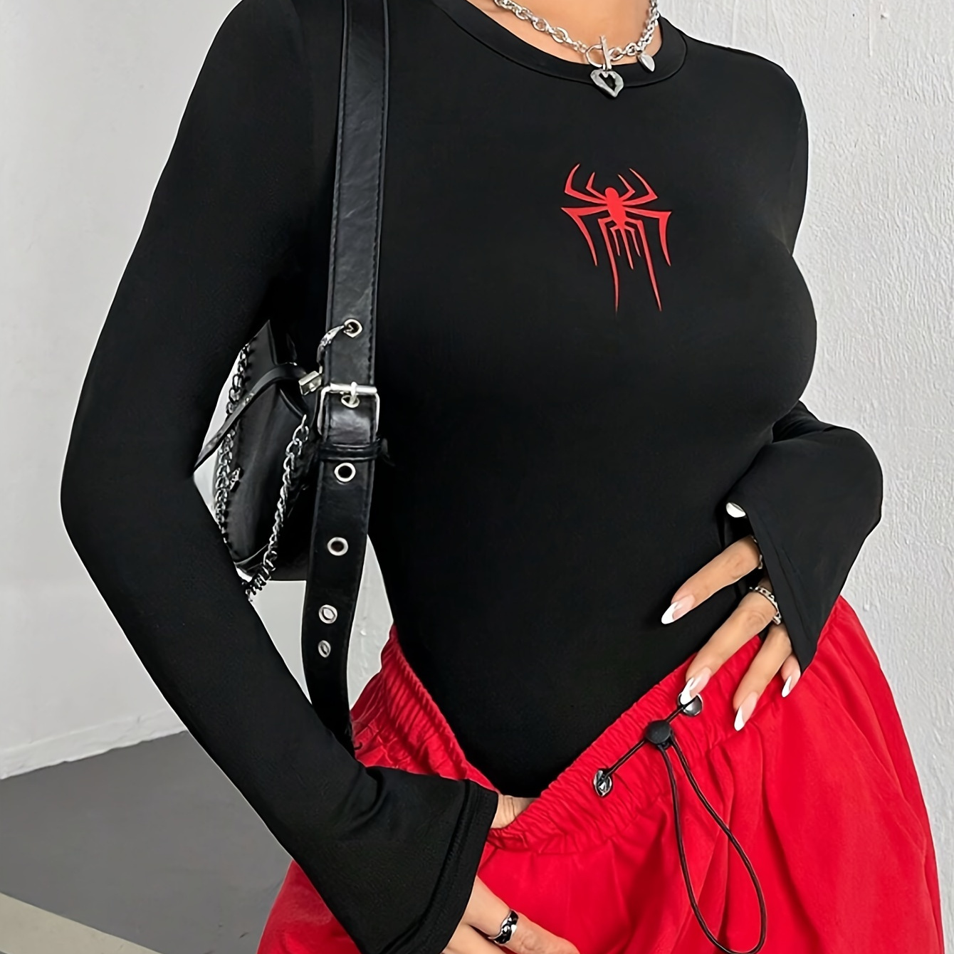 

Spider Print Long Sleeve T-shirt, Y2k Slim Crew Neck Top For Spring & Fall, Women's Clothing