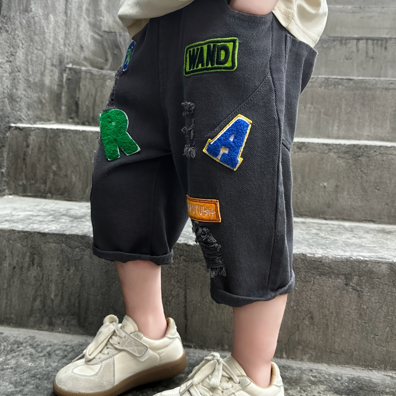 

Boy's Loose Ripped Cropped Pants With Letters Embroidery, Spring And Summer Clothing