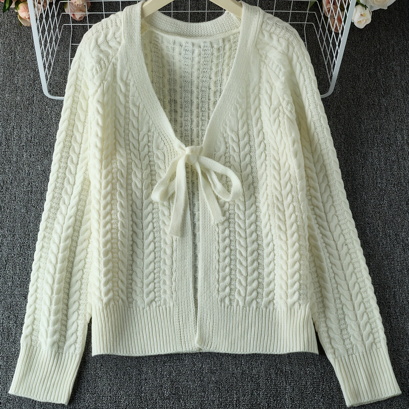 

Cardigan Élégant à sur le Devant et Col en V pour Femme - Pull en Uni Chic à Manches Longues, Parfait pour &