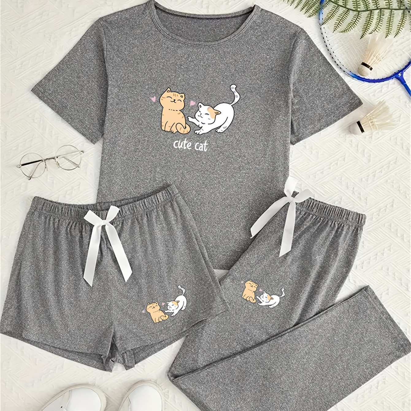 

3pcs Women's Pajama Set Featuring A Cute Cat Print Short-sleeve Round-neck Top And Cat Print Waist Shorts & Long Pants, A Comfortable And Casual Outfit For Women.