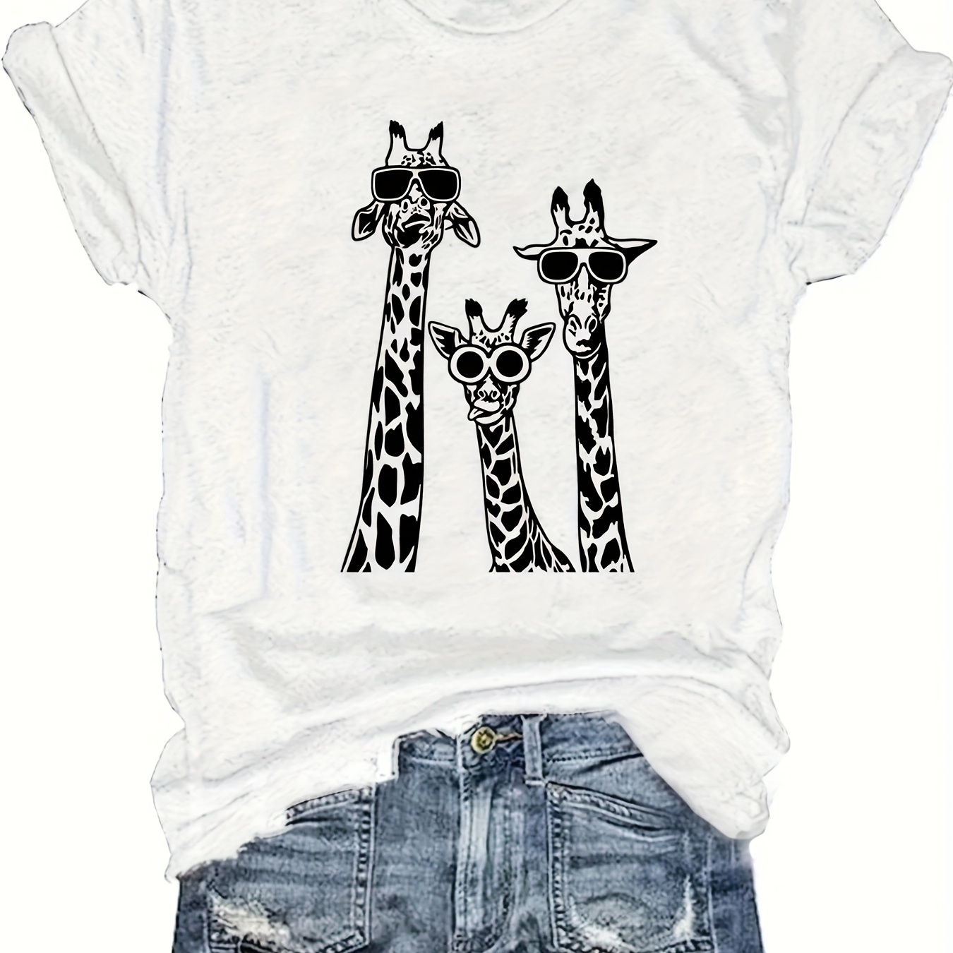 

3 Giraffe Graphic Print T-shirt, Short Sleeve Crew Neck Casual Top For Summer & Spring, Women's Clothing