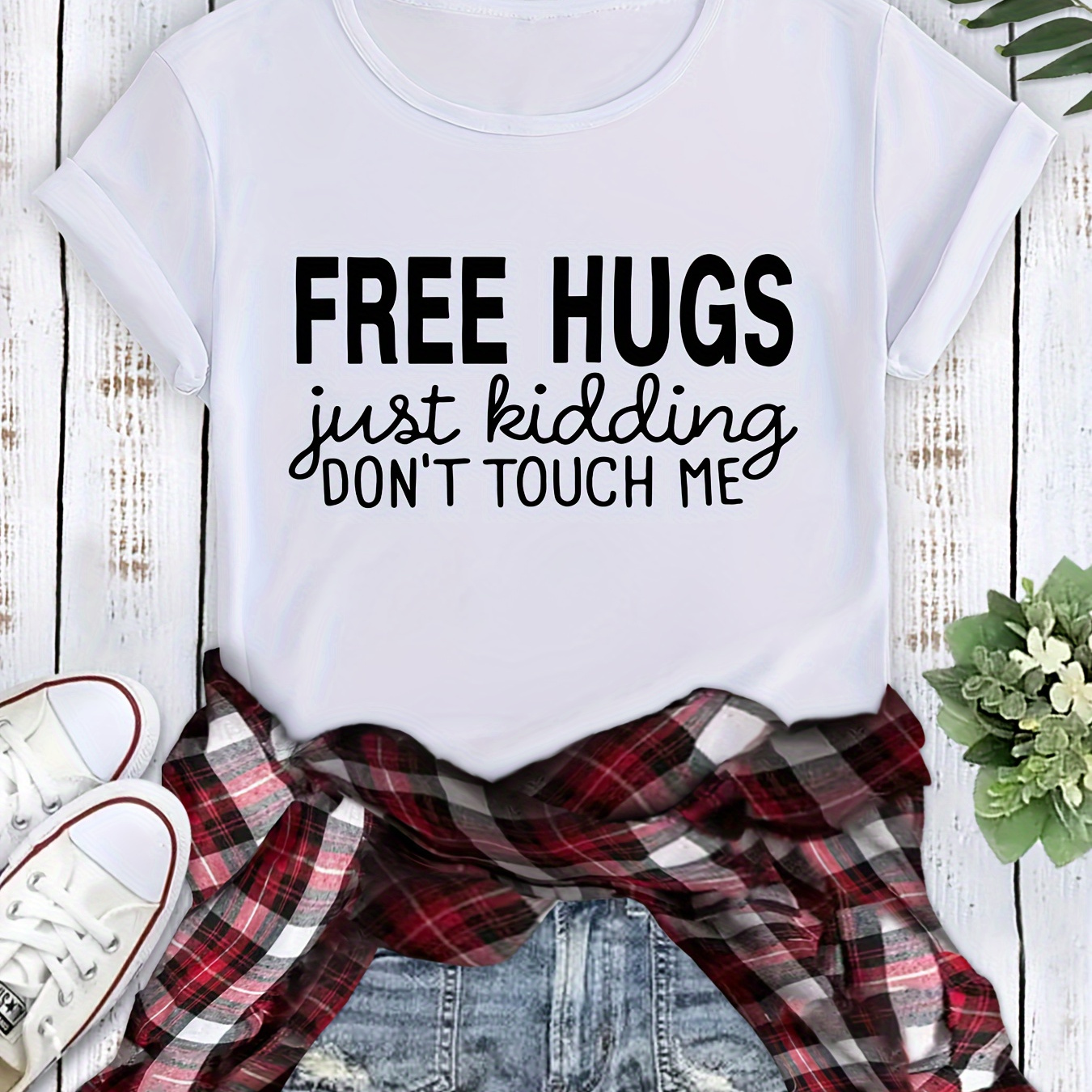 

Women's "free Hugs Just Kidding Don't Touch Me" Print T-shirt, Casual Summer Short Sleeve Tee