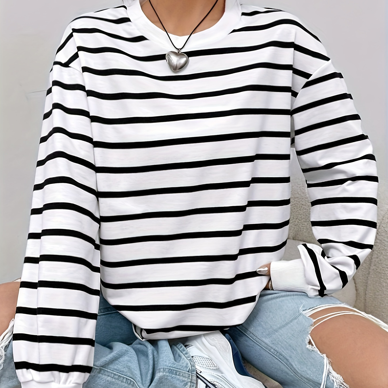 

Women's Striped Print Pullover Sweatshirt - Soft Polyester , Crew Neck, Long Sleeve, Black & White Vertical Stripes, Casual Casual Attire, Apparel | Clothing | Smooth Texture Fabric