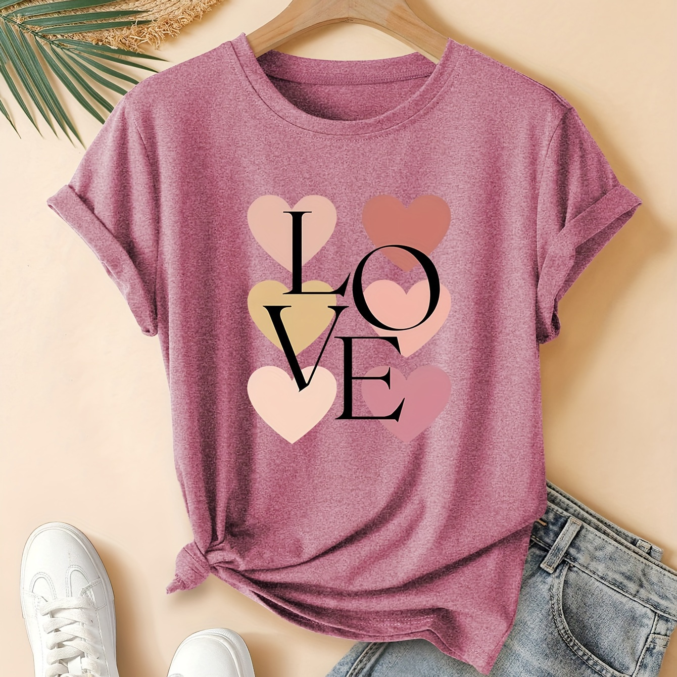 

Love Print Fashion Women's Summer Casual Sports Style Neck Short Sleeve T-shirt