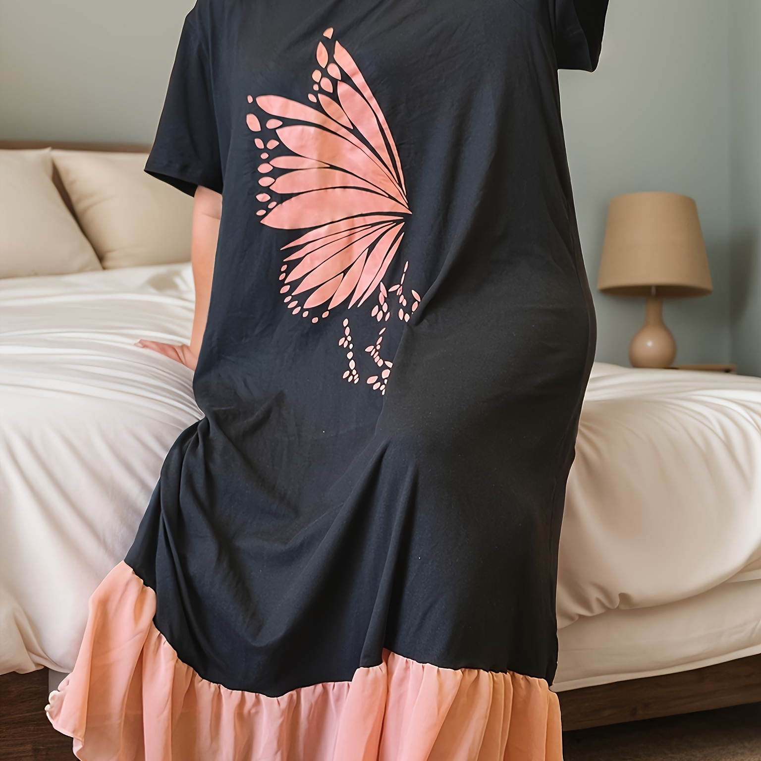 

Women's Plus Elegant Sleep Dress, Plus Size Butterfly Print Short Sleeve Crew Neck Ruffle Hem Nightdress