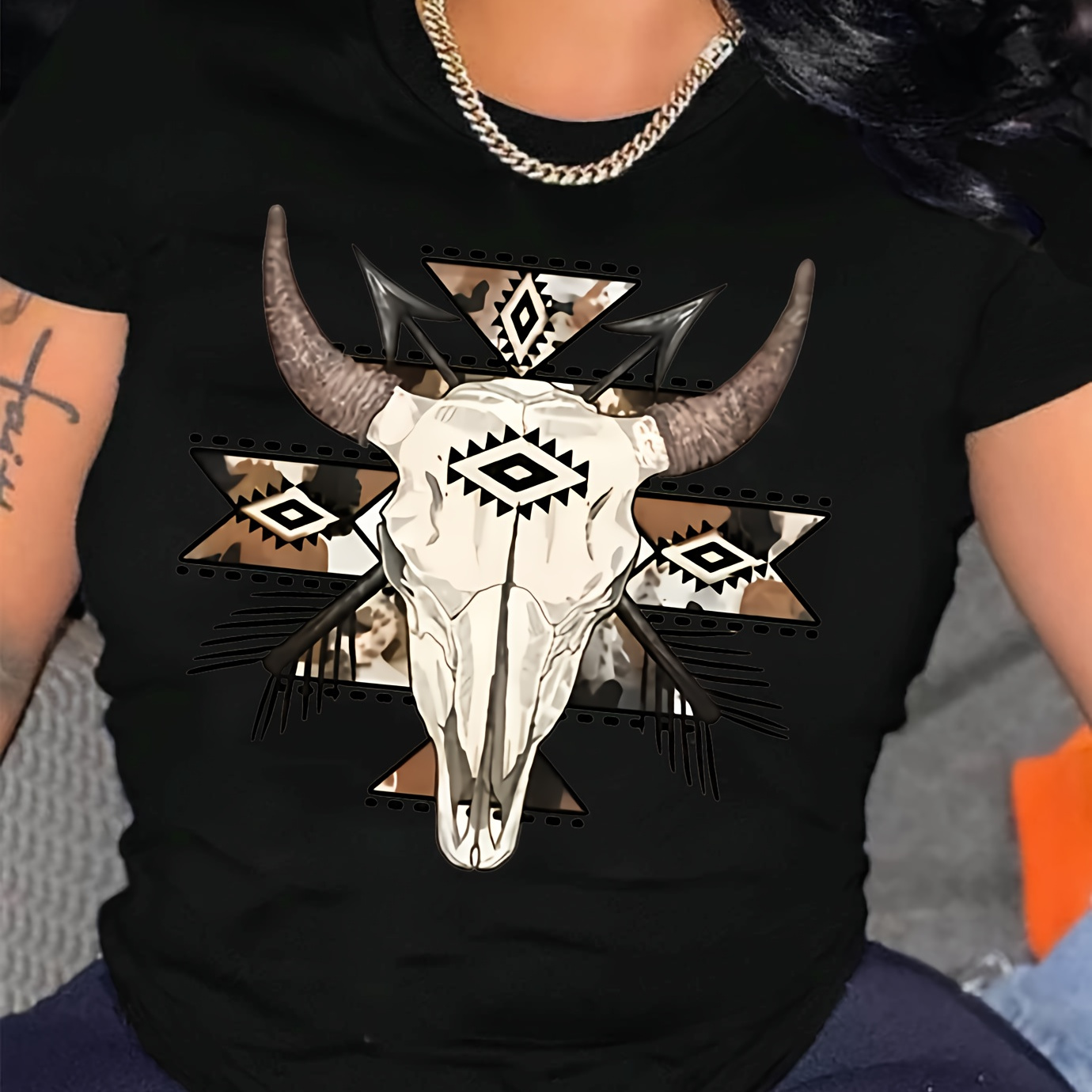 

Cow Skull & Arrow Print T-shirt, Short Sleeve Crew Neck Casual Top For Summer & Spring, Women's Clothing