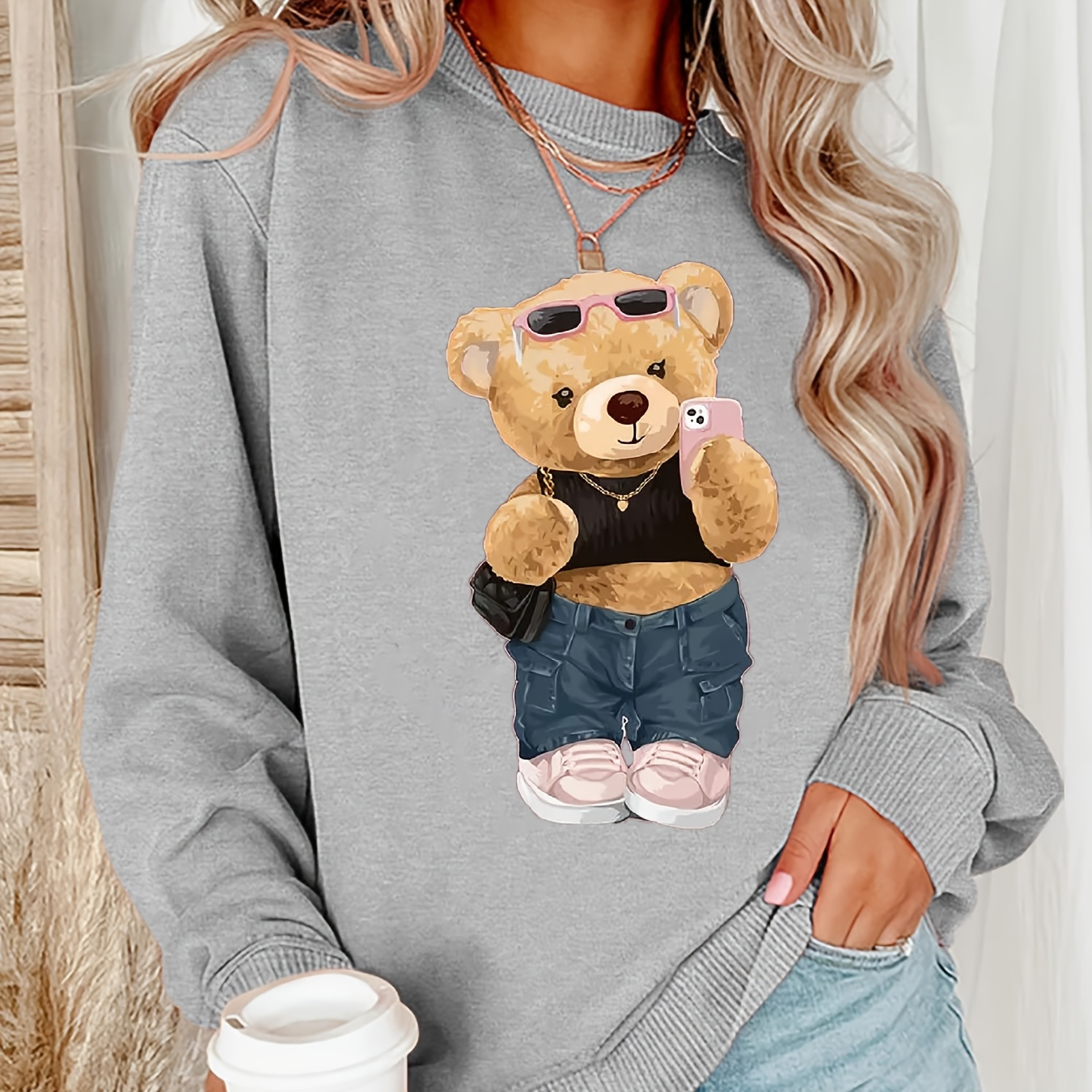 

Cozy Teddy Bear Graphic Crew Neck Sweatshirt For Women - Long Sleeve, Polyester , Machine Washable - Fall & Winter