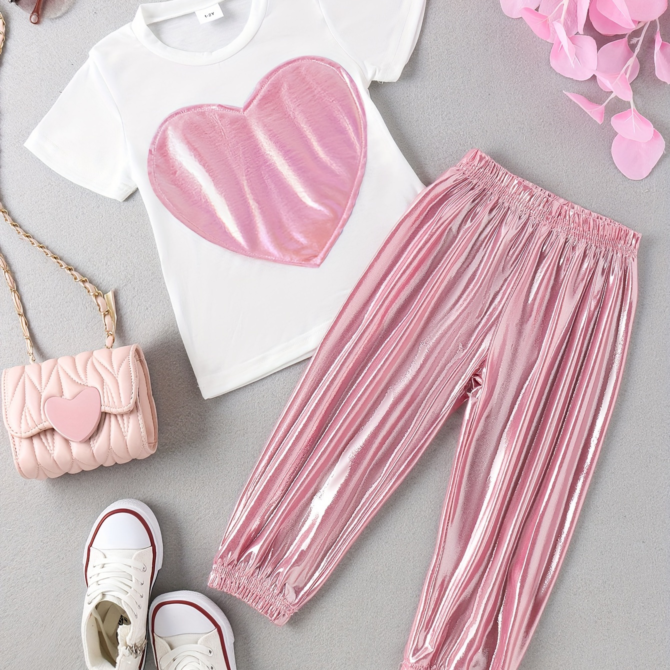 

Shiny Heart Appliques 2pcs Girl's Short Sleeve T-shirt Top + Jogger Pants Trendy Set, Summer Party Girls Outfit