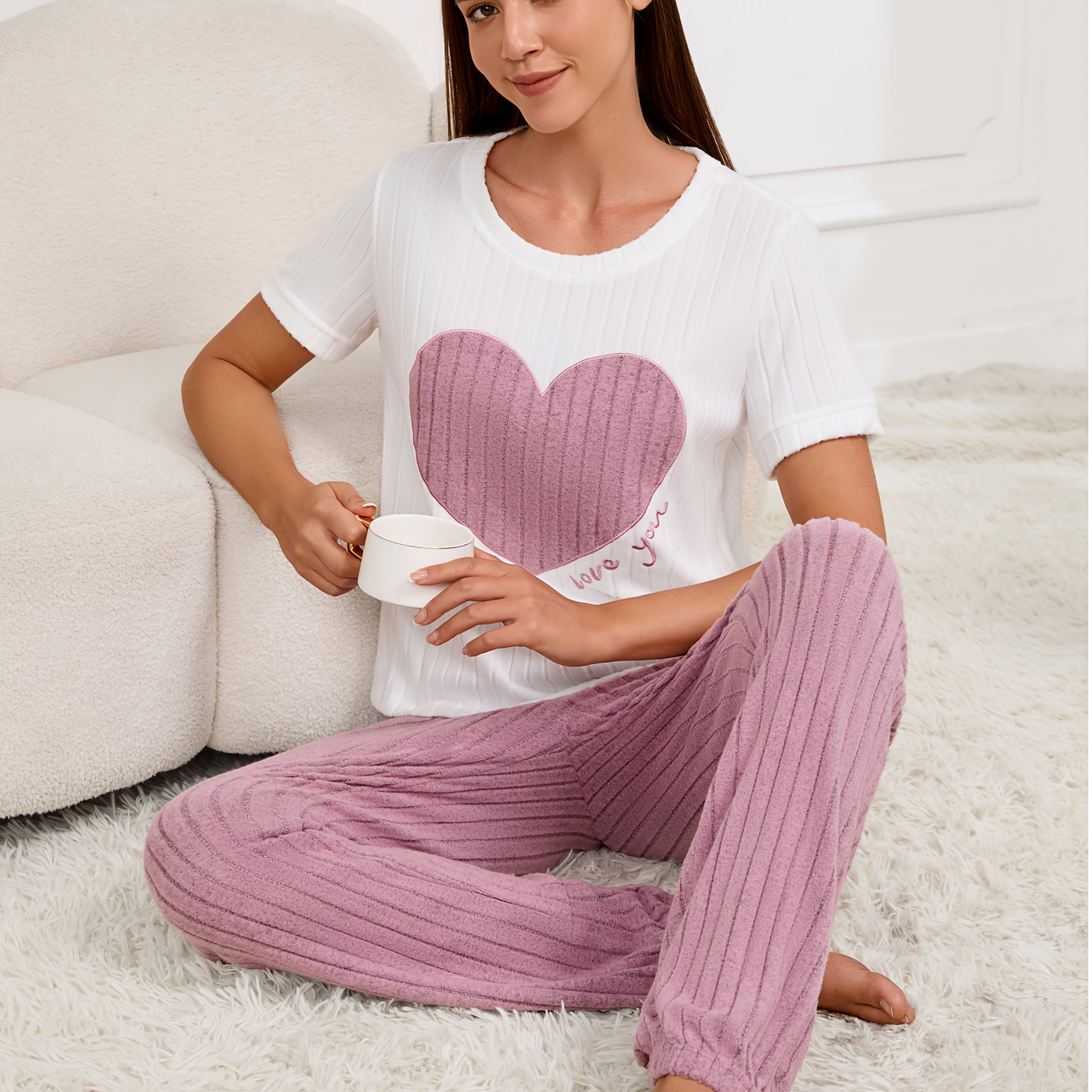 

Ensemble de pyjama pour femme, , motif cœur, haut à manches courtes et pantalon long, pièces, simple et mignon, tenue décontractée pour .