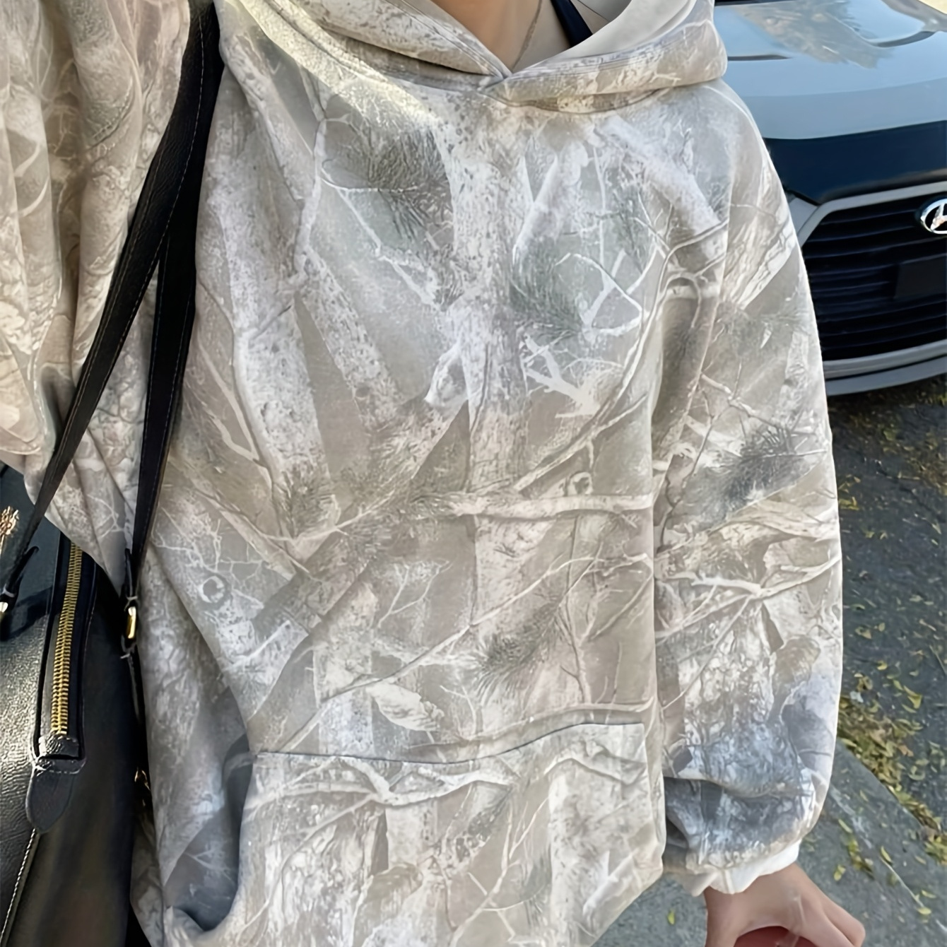 Women's Winter Fleece-Lined Hooded Sweatshirt - All-Over Print Sporty Pullover with Front Pockets, Adjustable Drawstring Hood, Machine Washable Polyester for Casual & Athletic Wear, Sweater Hoodie, Outdoor Activities, Relaxed Fit, Comfortable Texture, Women, Cold Weather Apparel, Durable Fabric, Warm Hoodie, Fitness Apparel
