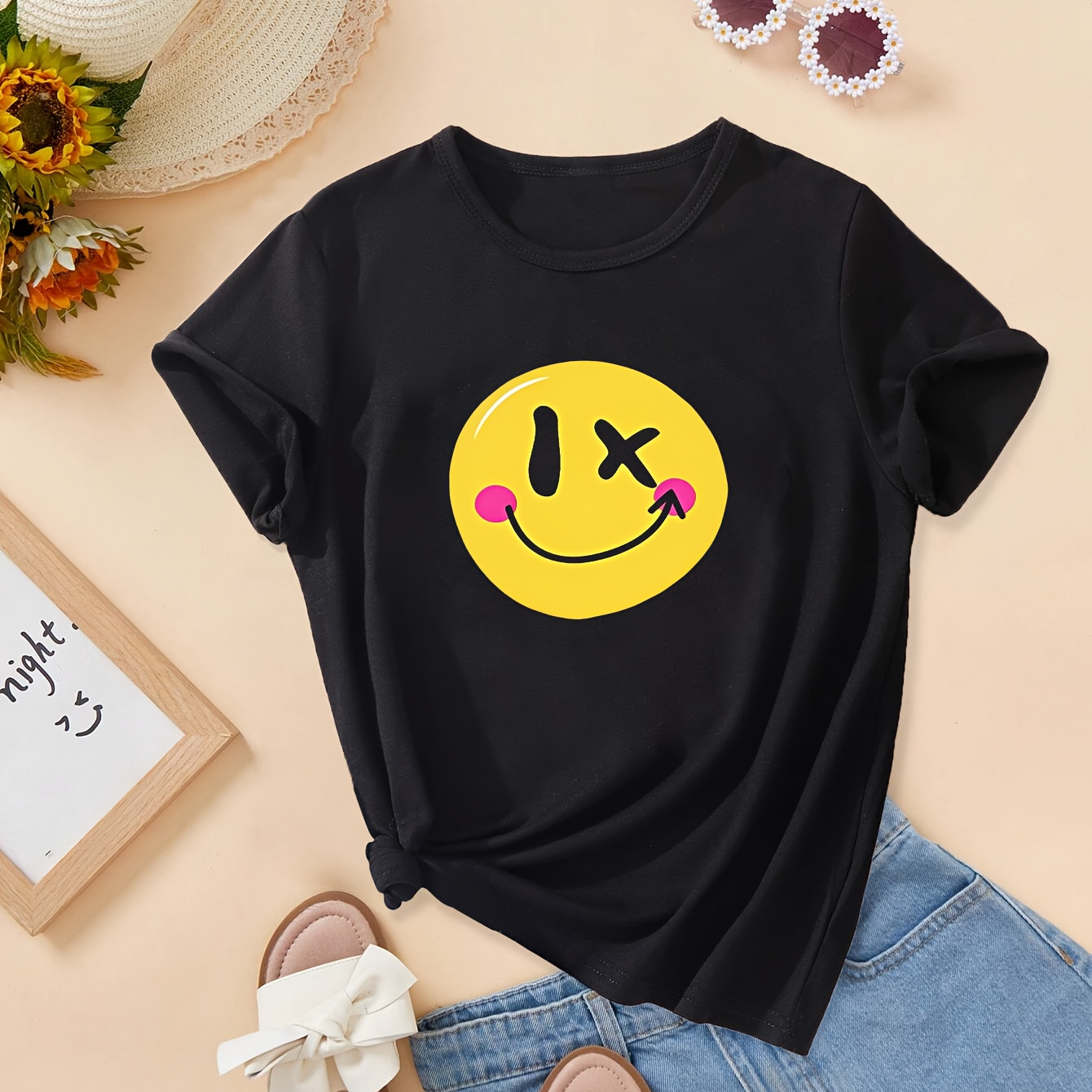 

Cute Cartoon Happy Face Graphic Print Tee, Girls' Casual & Comfy Crew Neck Short Sleeve T-shirt For Spring & Summer, Girls' Clothes For Everyday Activities